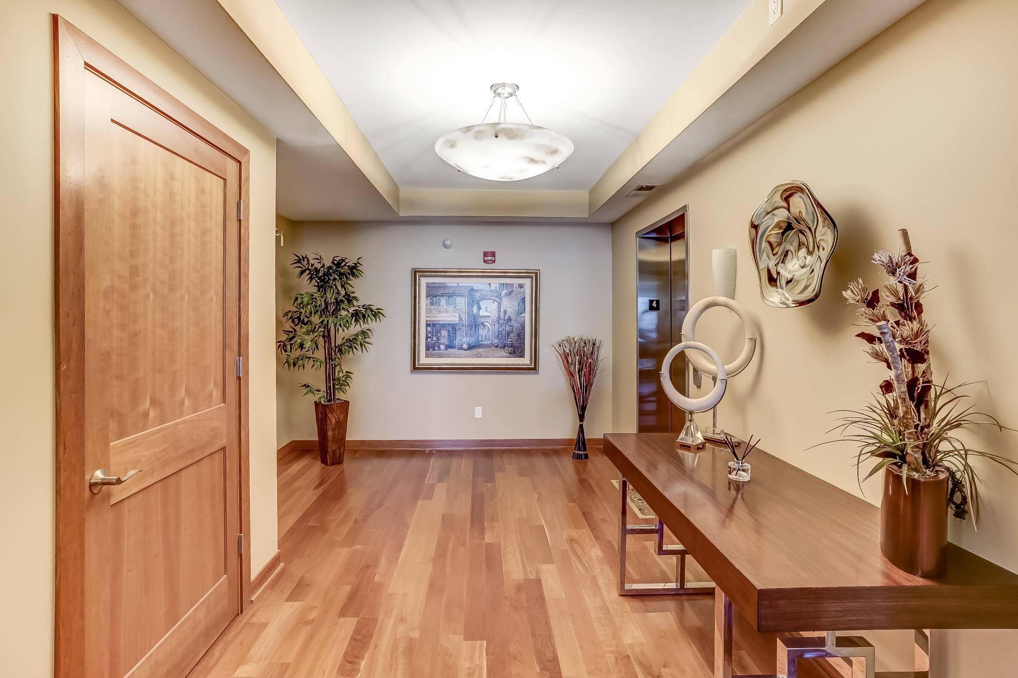 Columbia Heights, MN 55421,1070 Grandview CT NE #406