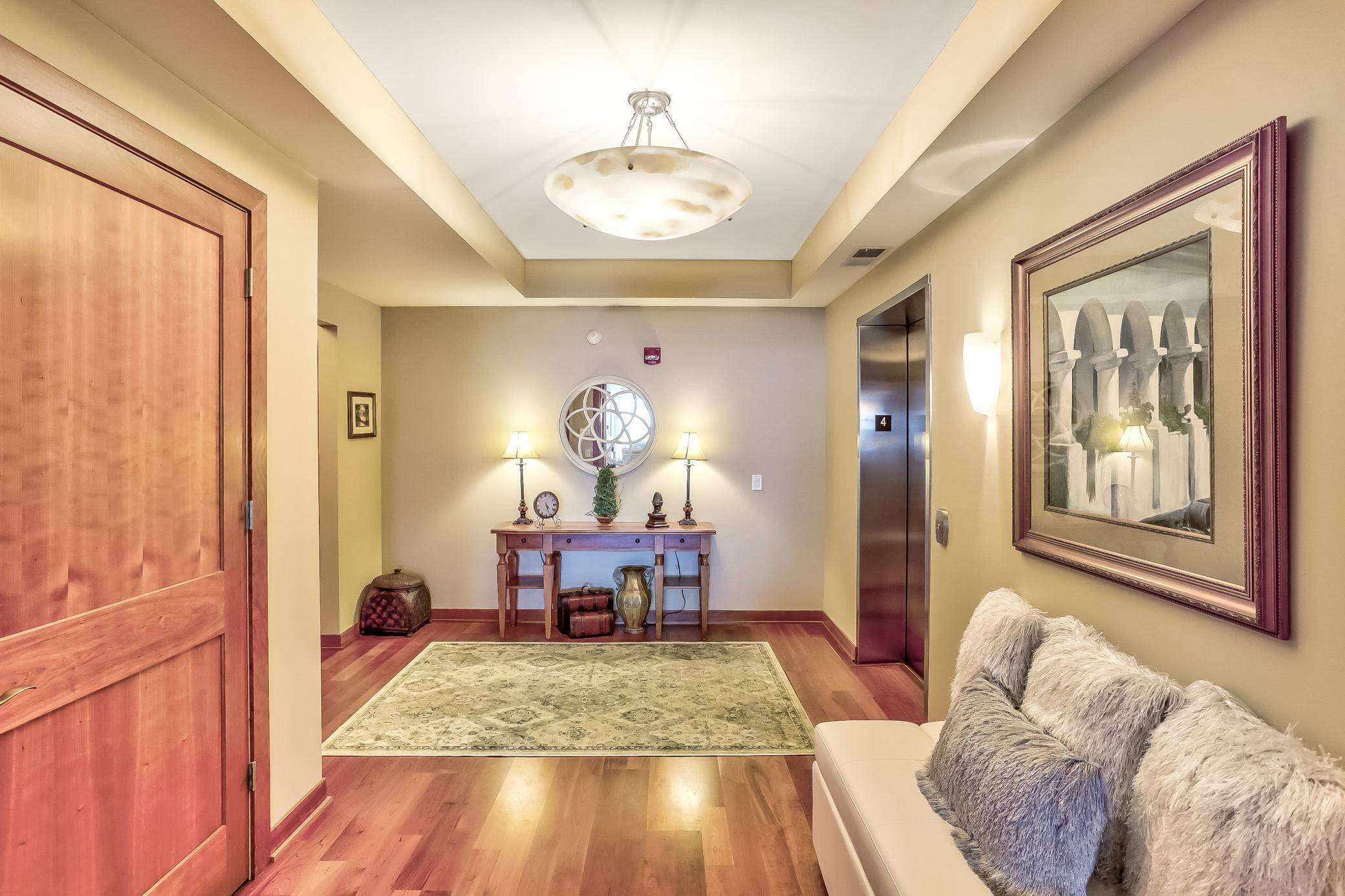 Columbia Heights, MN 55421,1070 Grandview CT NE #406