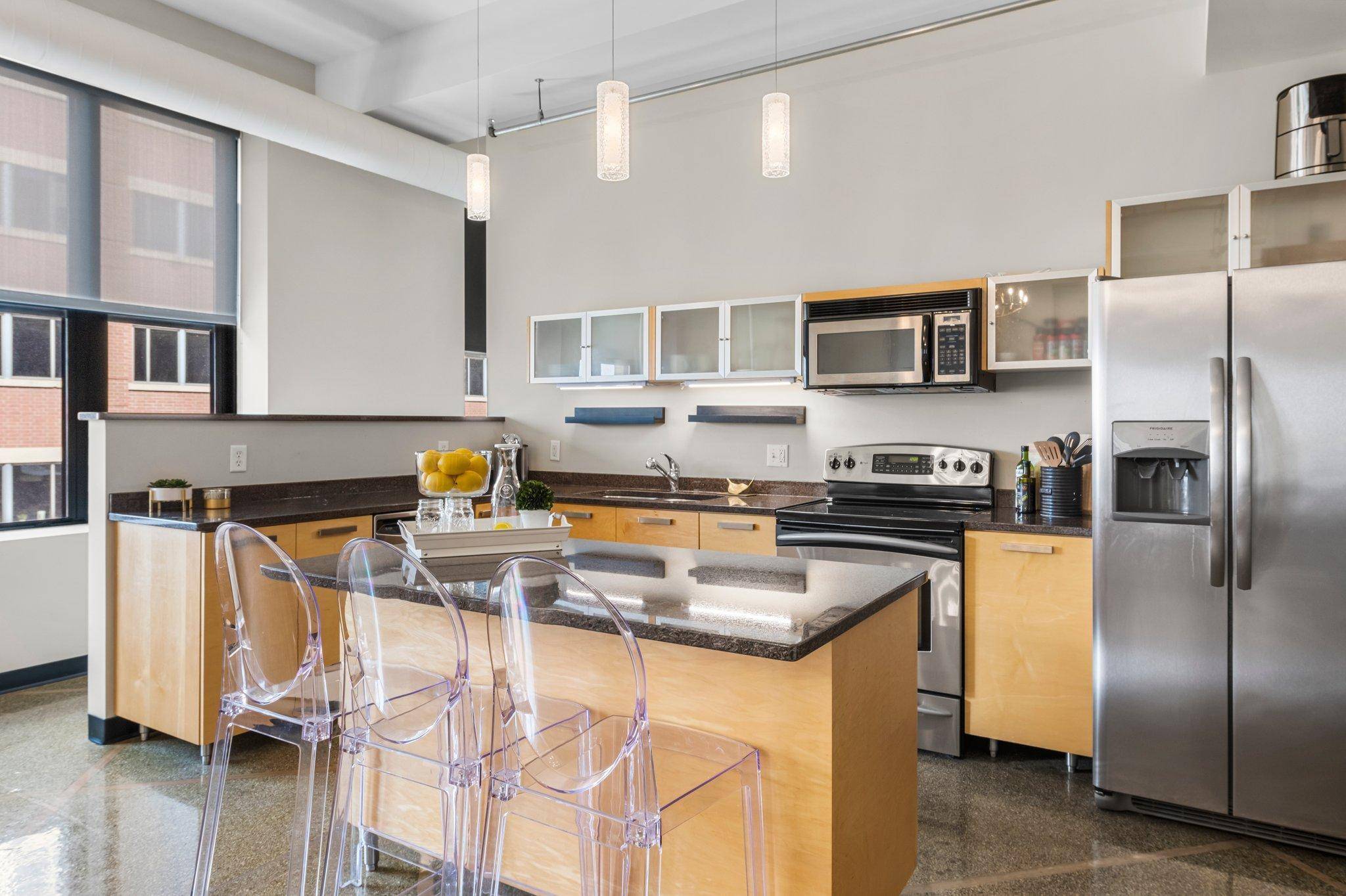 Saint Paul, MN 55102,350 Saint Peter ST #701