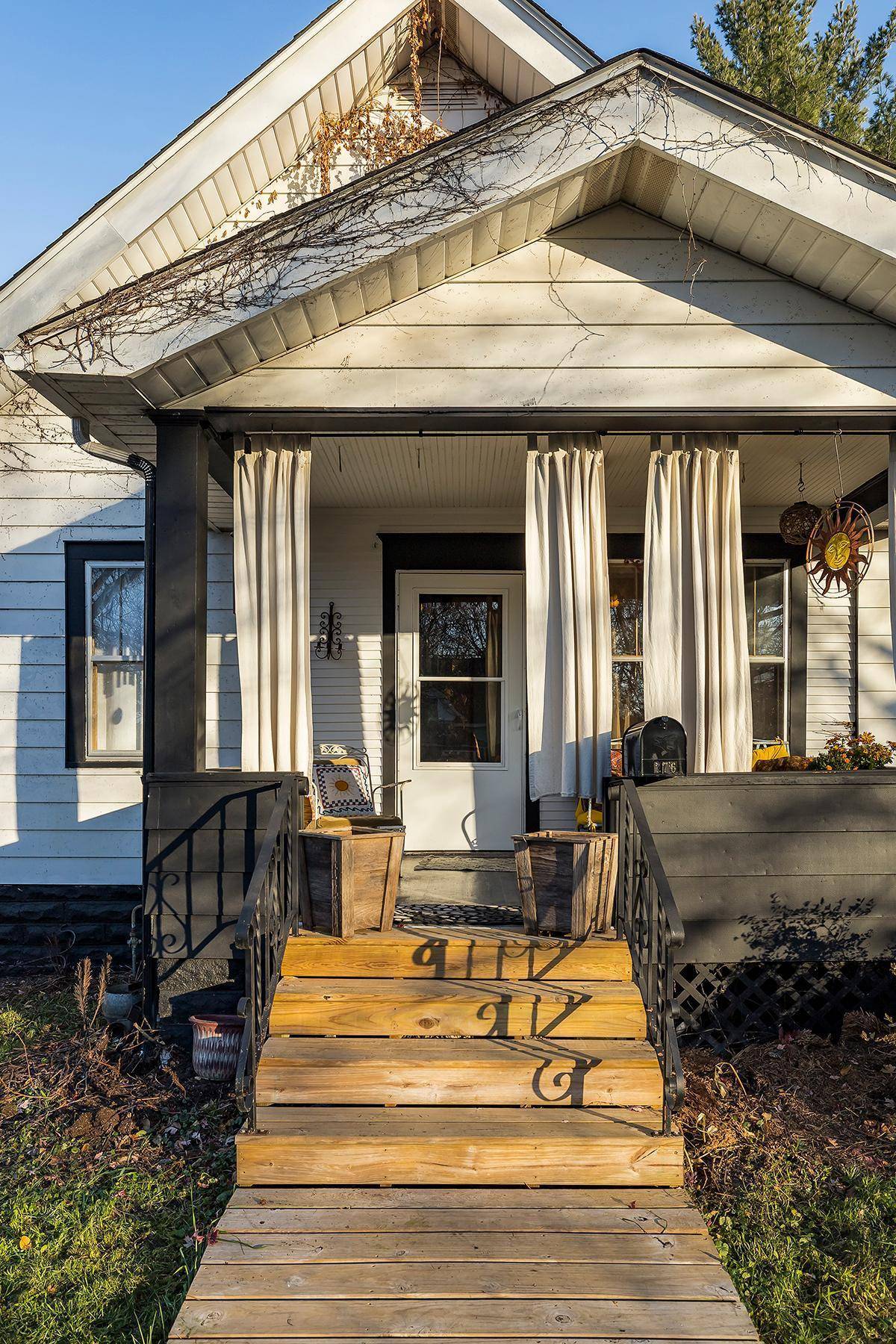 Saint Paul, MN 55104,776 Wheeler ST N