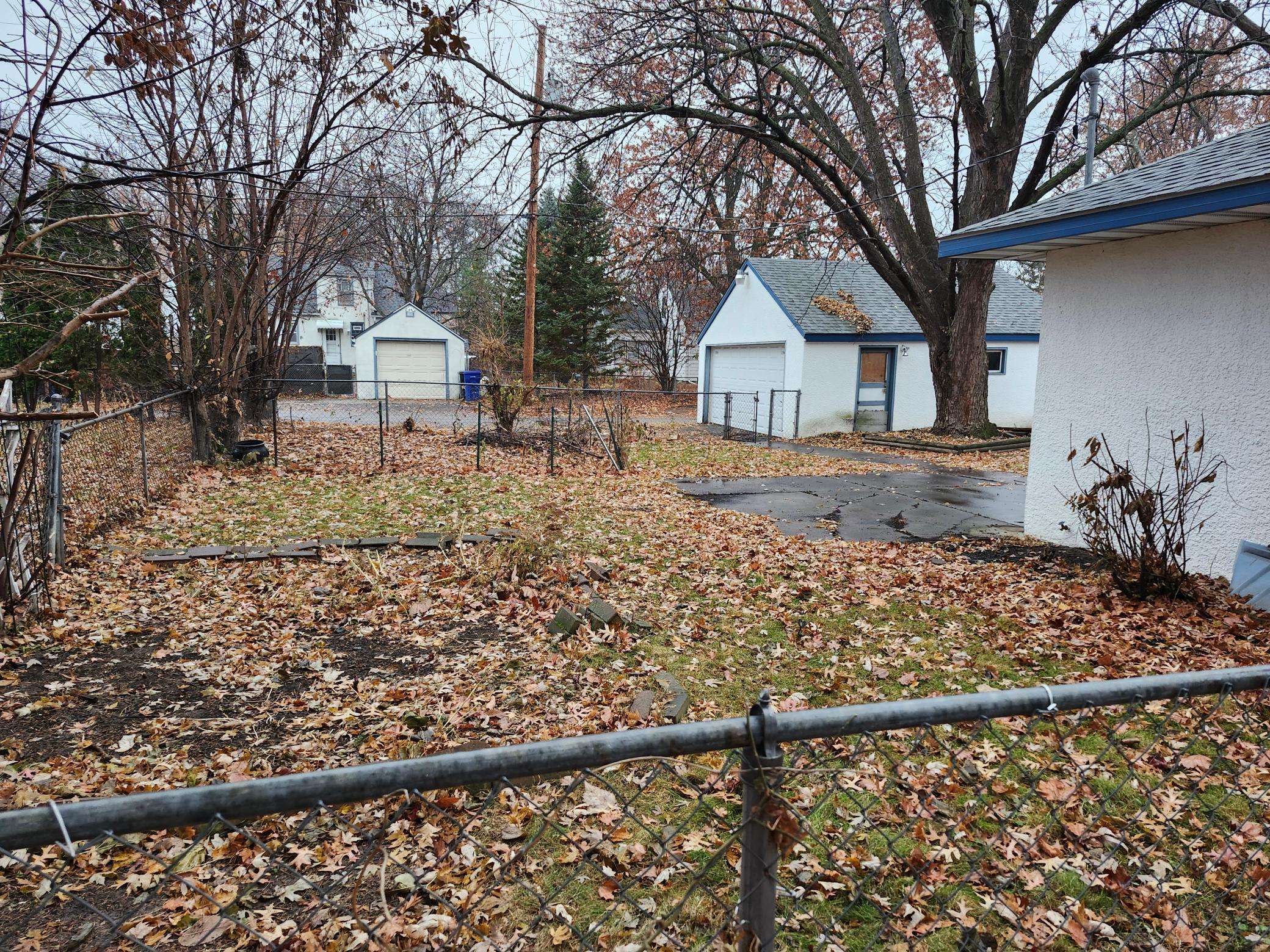 Saint Paul, MN 55106,1746 Nevada AVE E