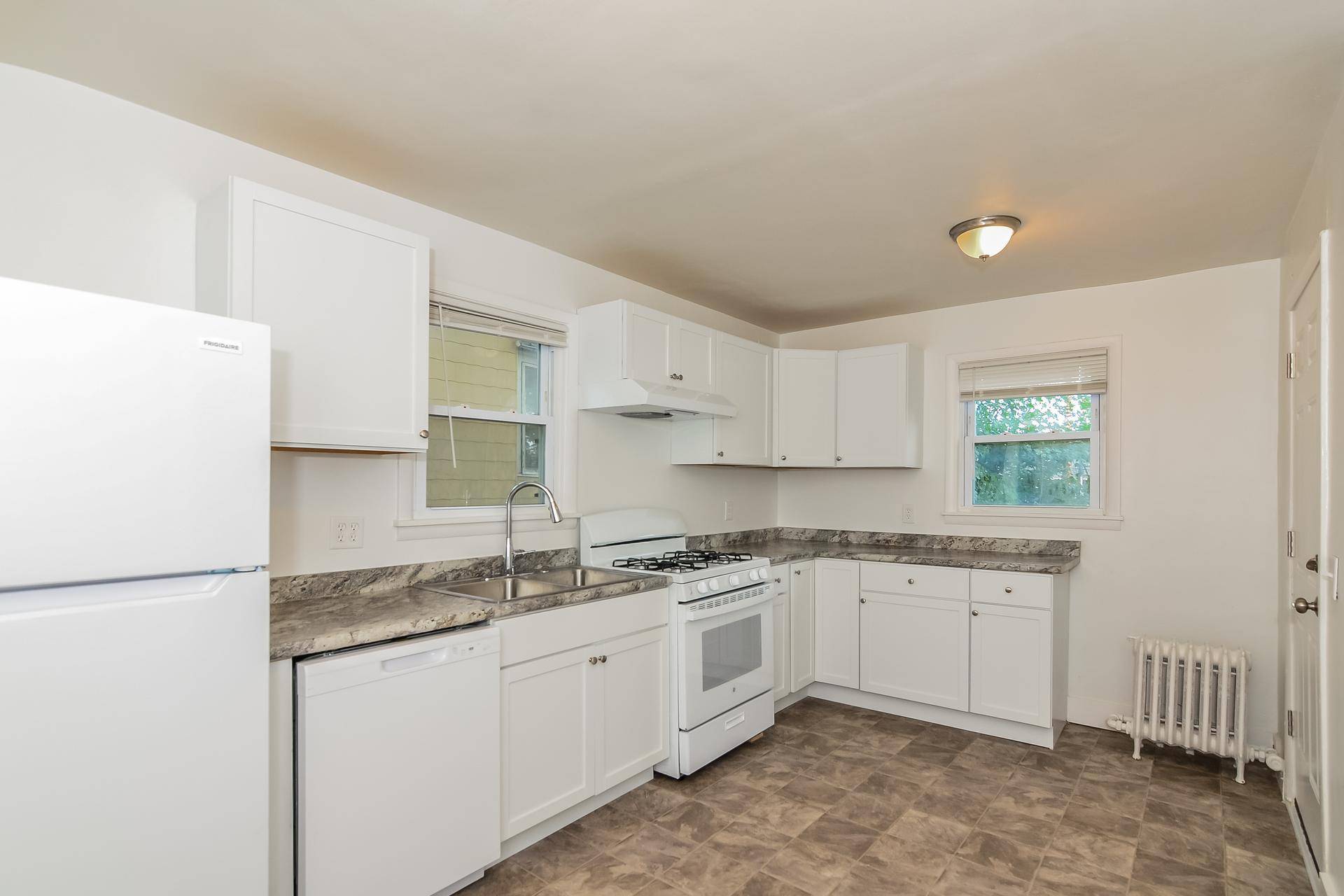 Minneapolis, MN 55405,250 Irving AVE N