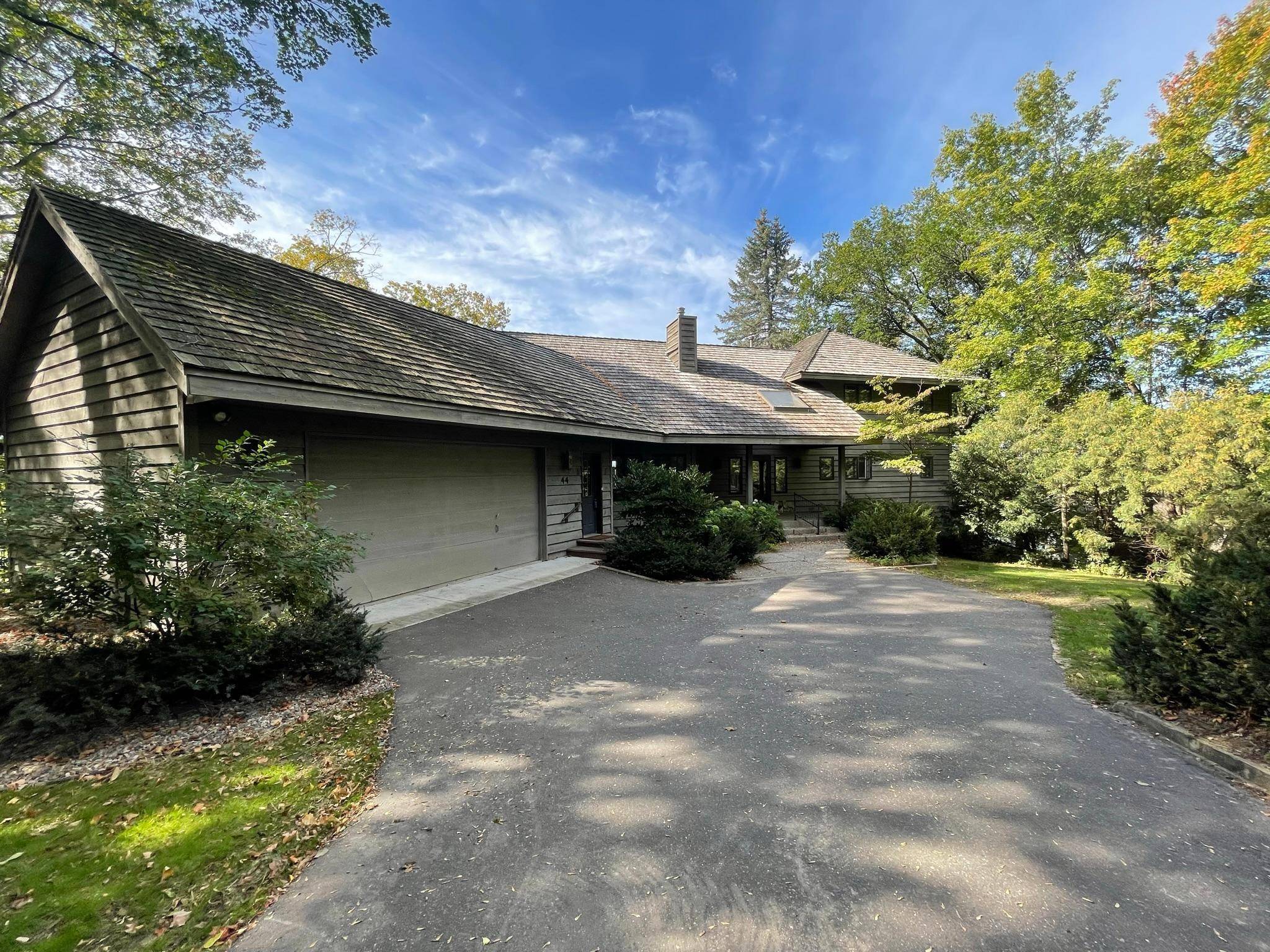 Dellwood, MN 55110,44 Peninsula RD