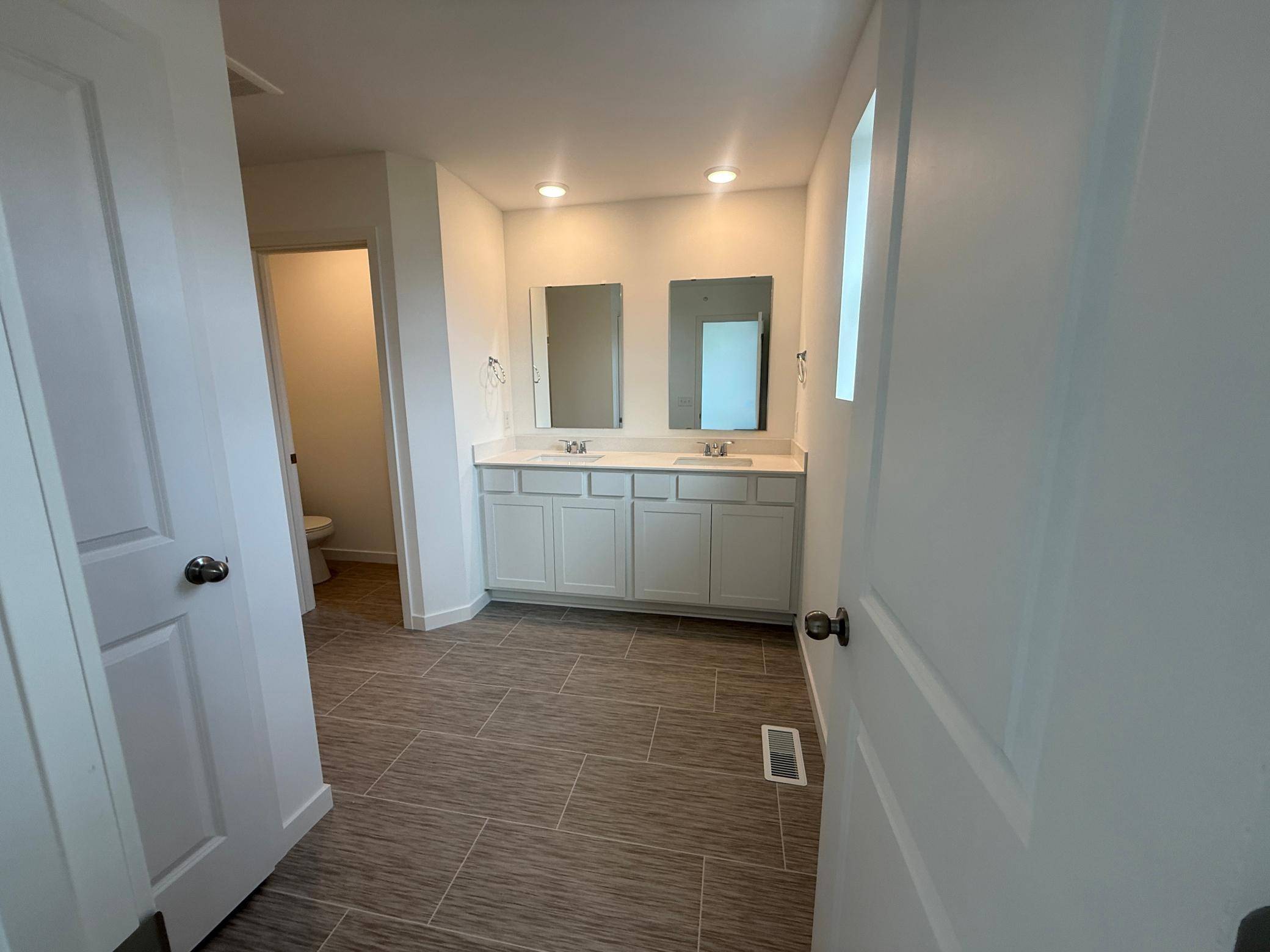 Rosemount, MN 55068,14972 Avondale VW