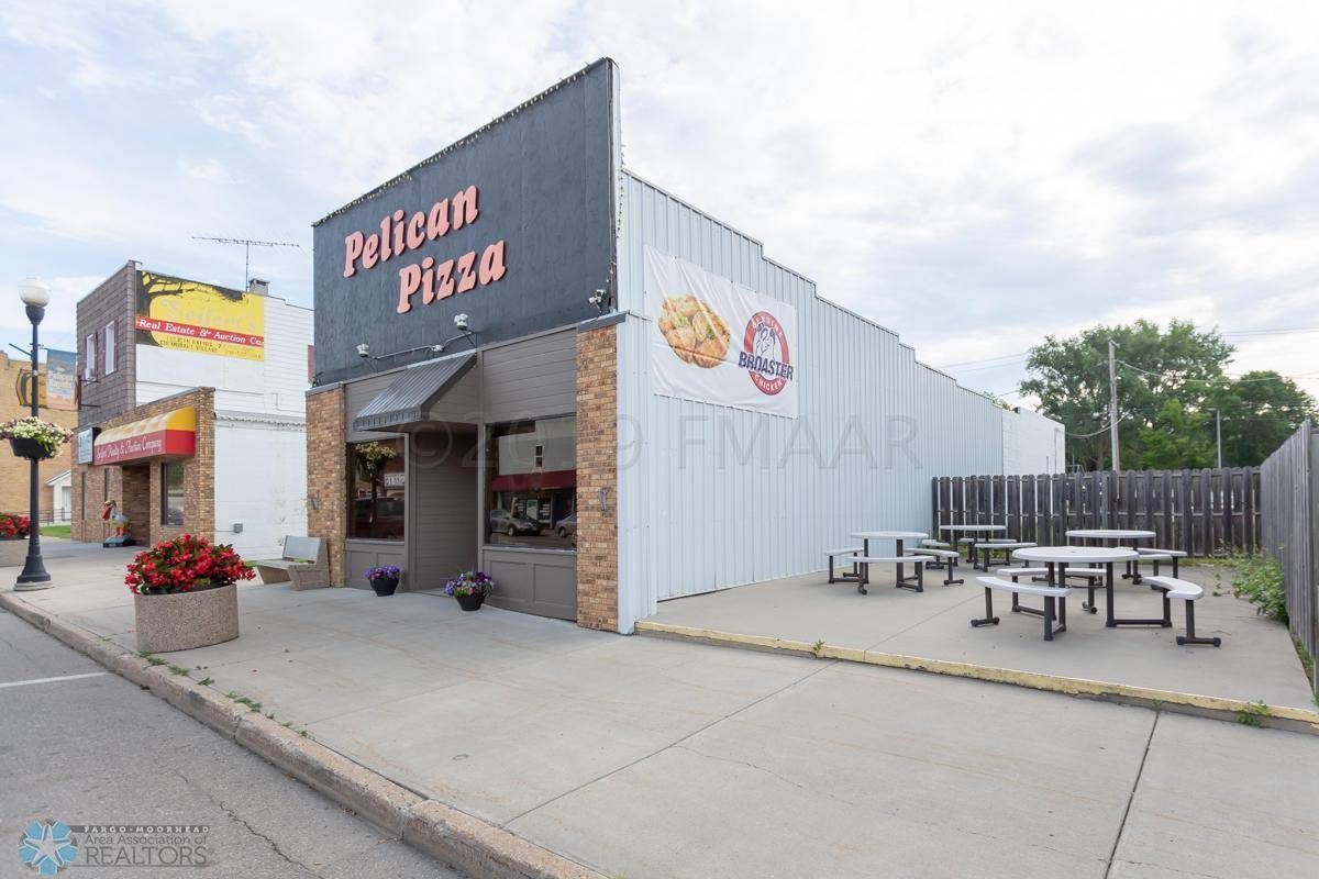 Pelican Rapids, MN 56572,41 N BROADWAY N