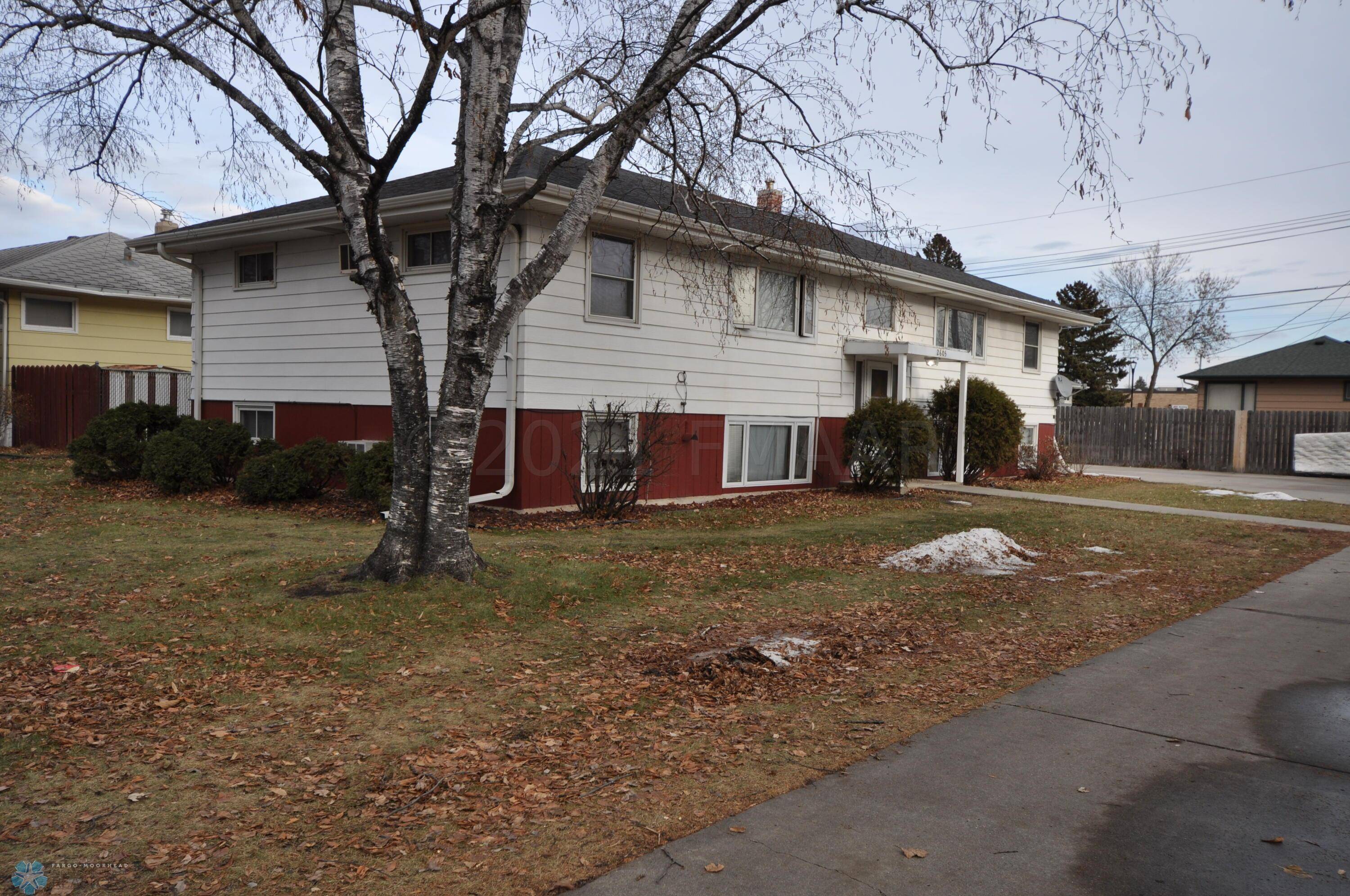 Fargo, ND 58102,2605 9 ST N