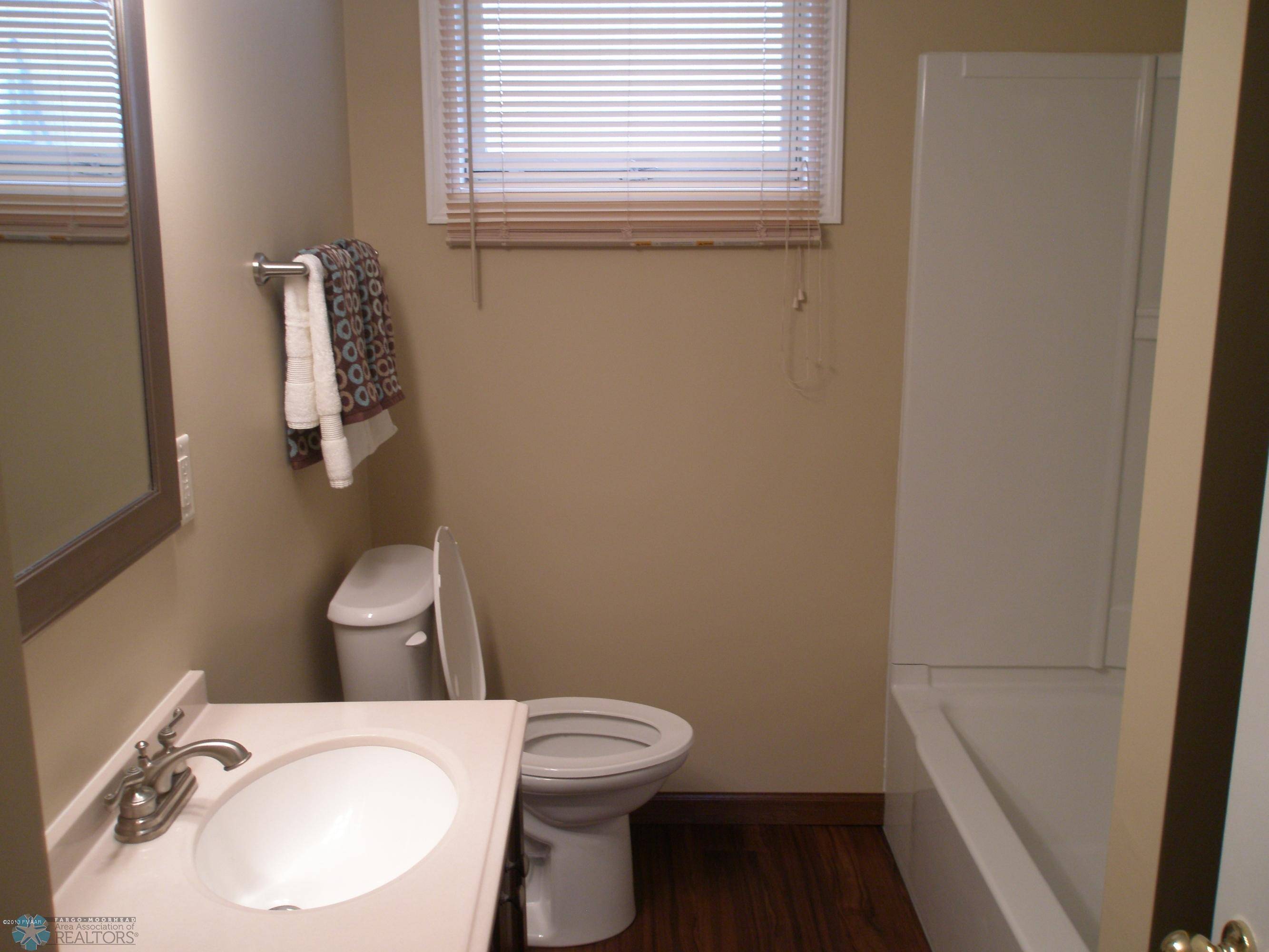 Fargo, ND 58103,1406 14 ST S