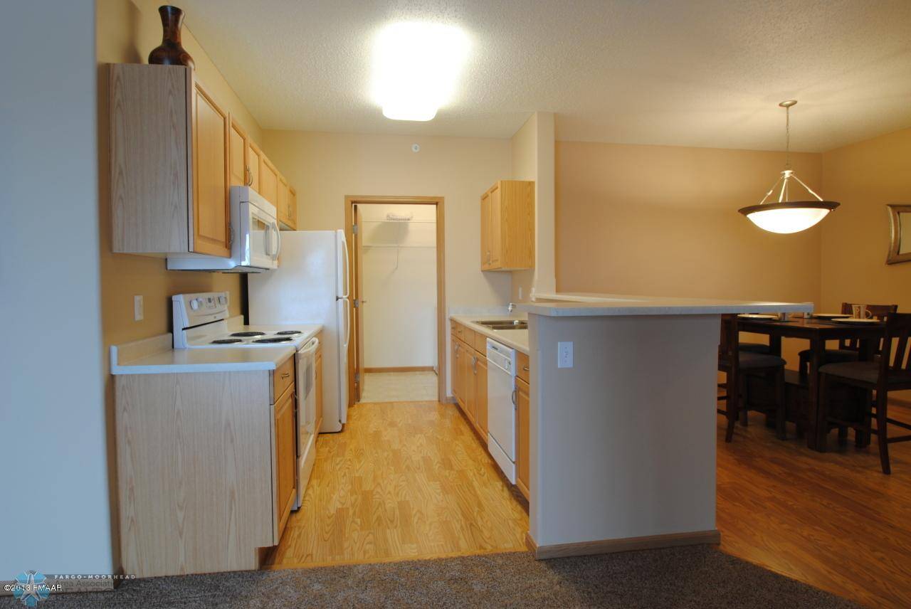 Fargo, ND 58104,3434 28 ST S ##202