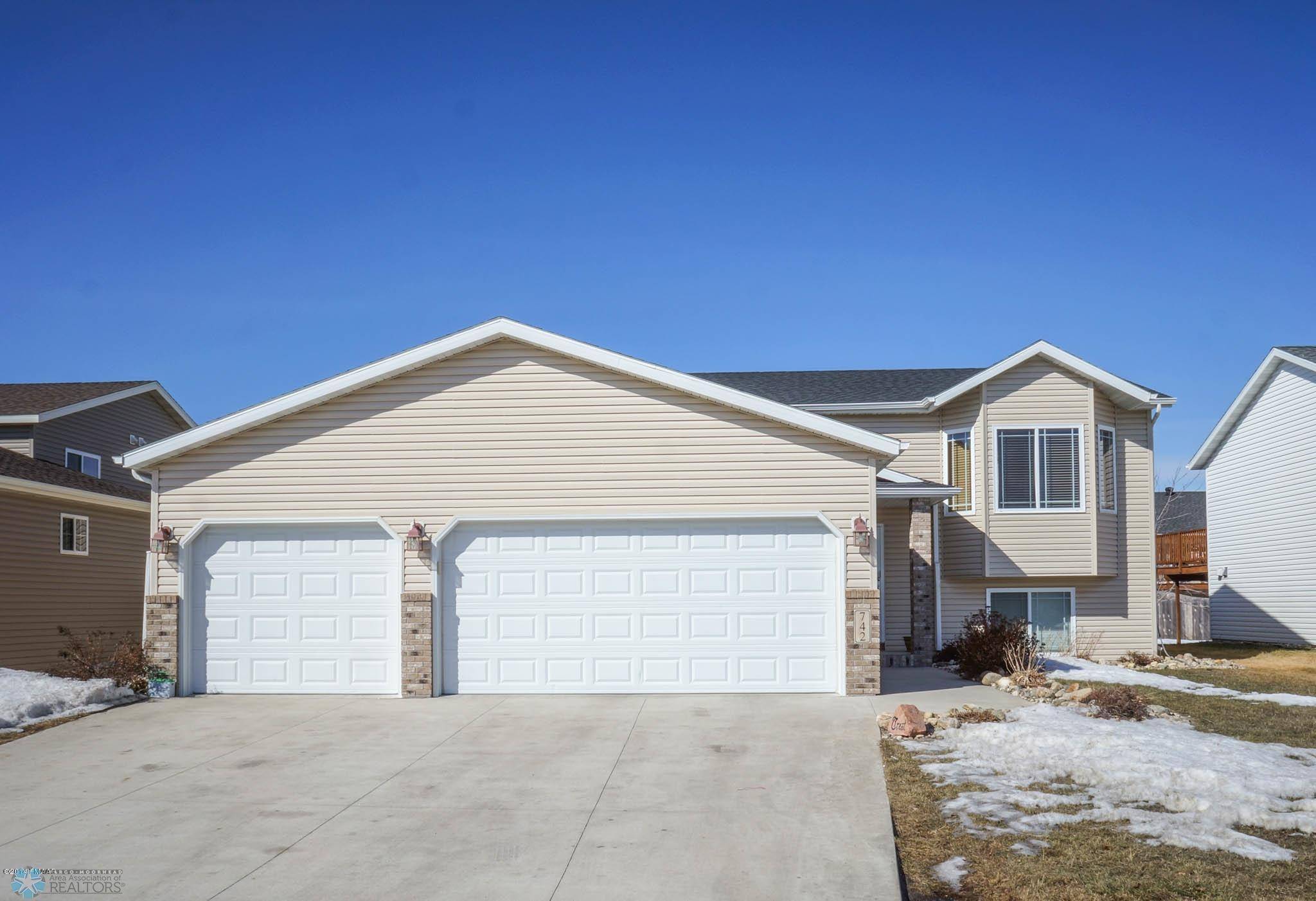 West Fargo, ND 58078,742 18TH AVE W