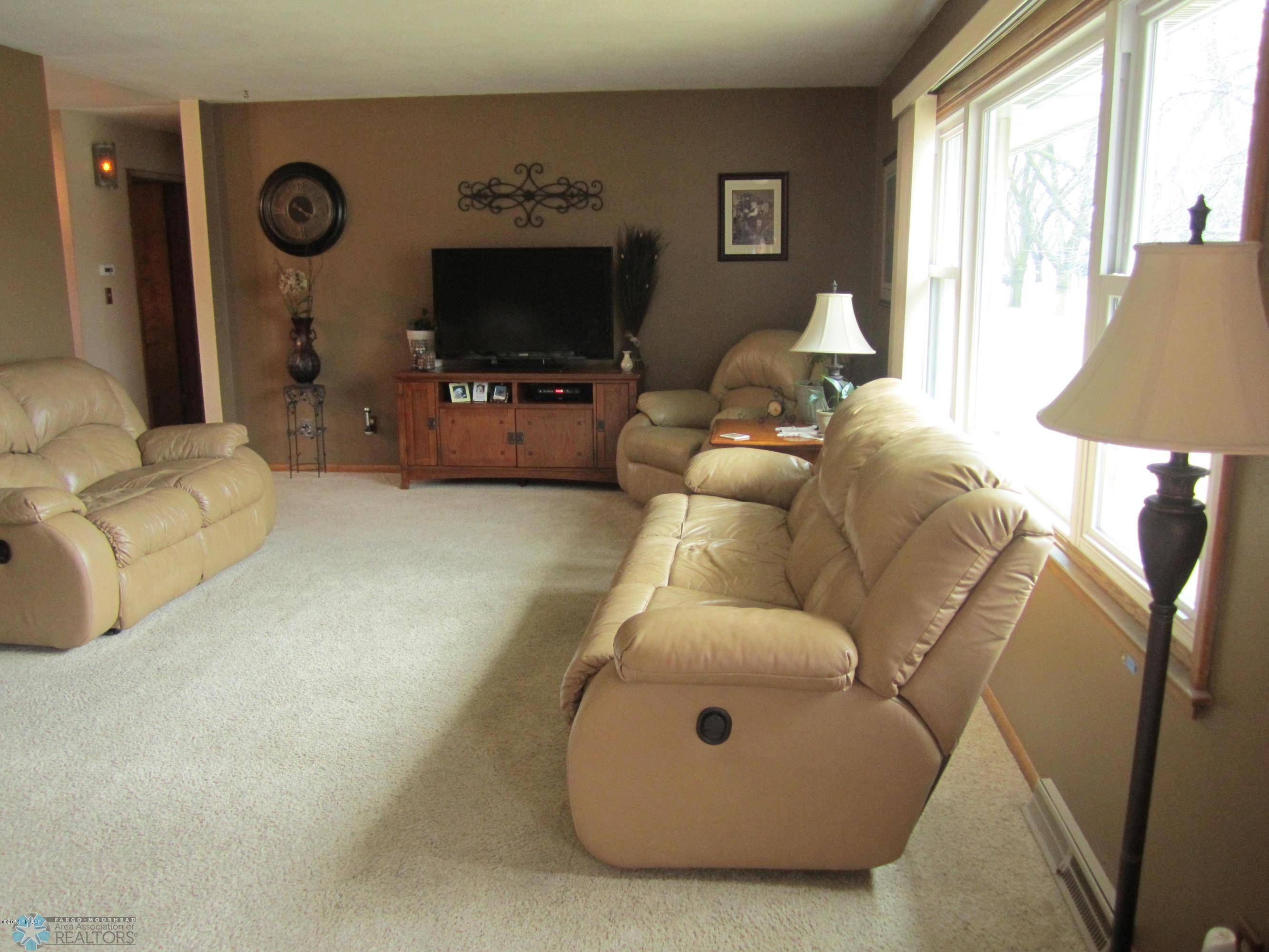 Barnesville, MN 56514,306 9TH ST SE