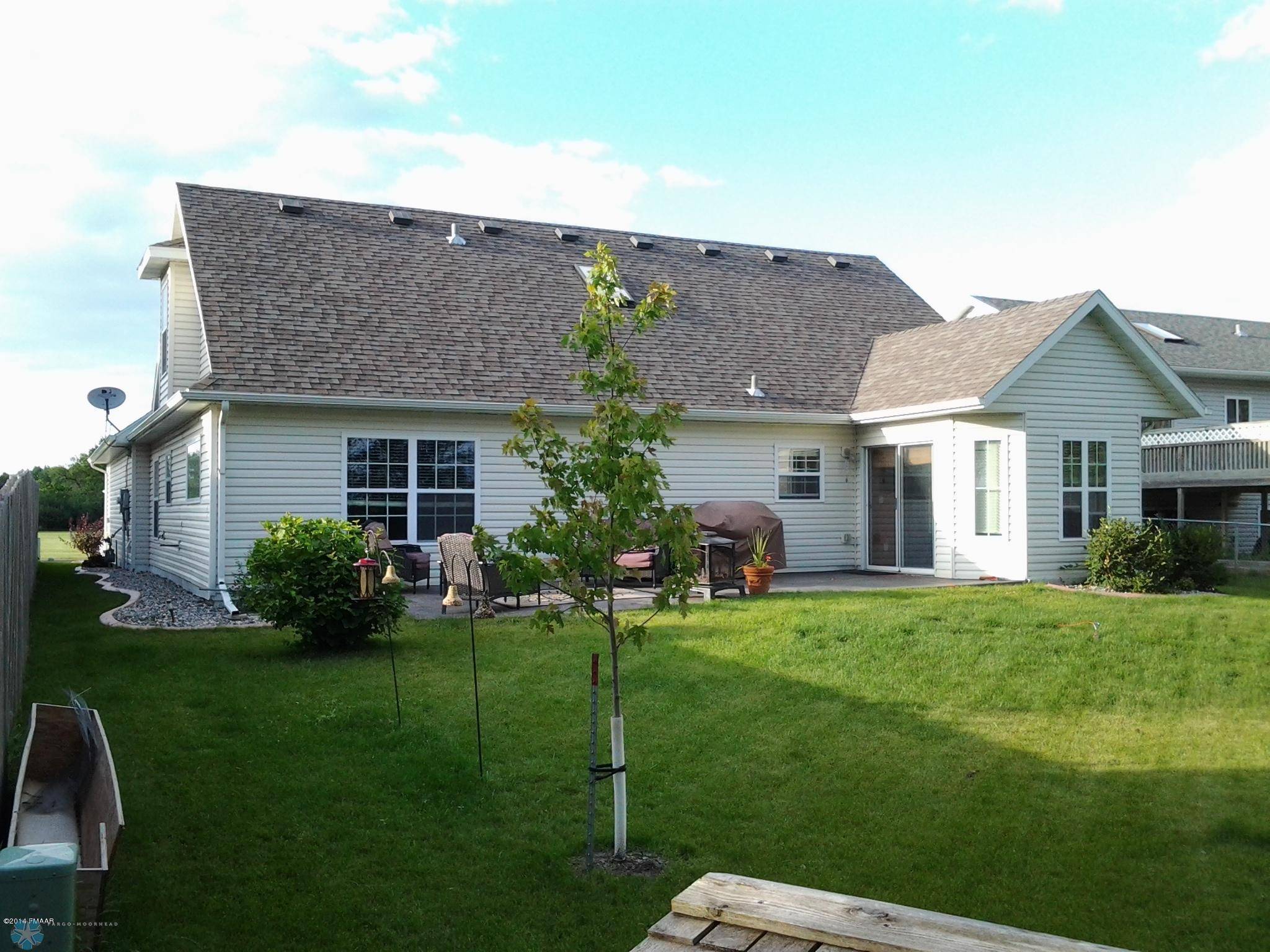 West Fargo, ND 58078,405 19TH AVE W