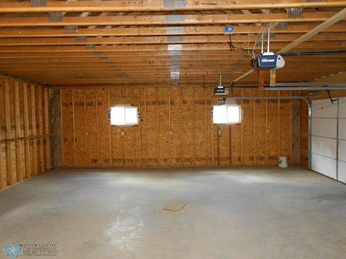 Hankinson, ND 58041,319 3RD ST SE