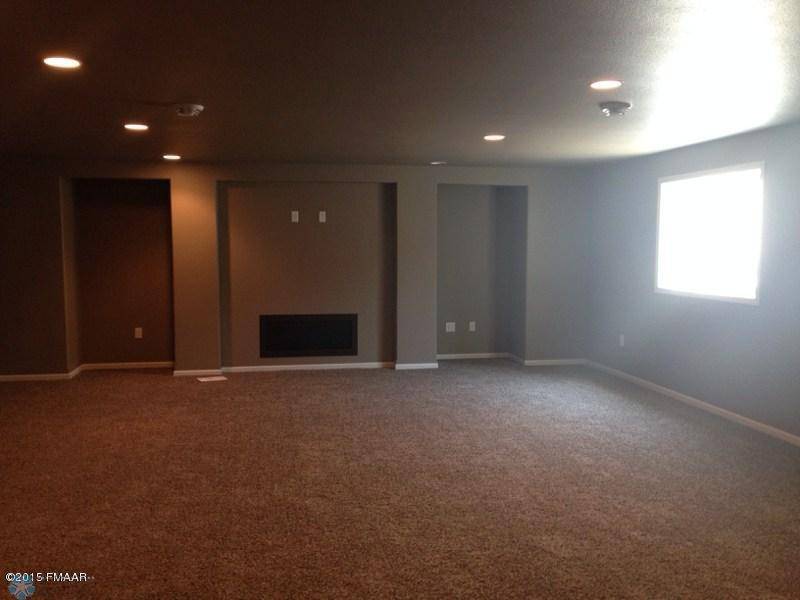 Fargo, ND 58104,4252 PONDEROSA PL S