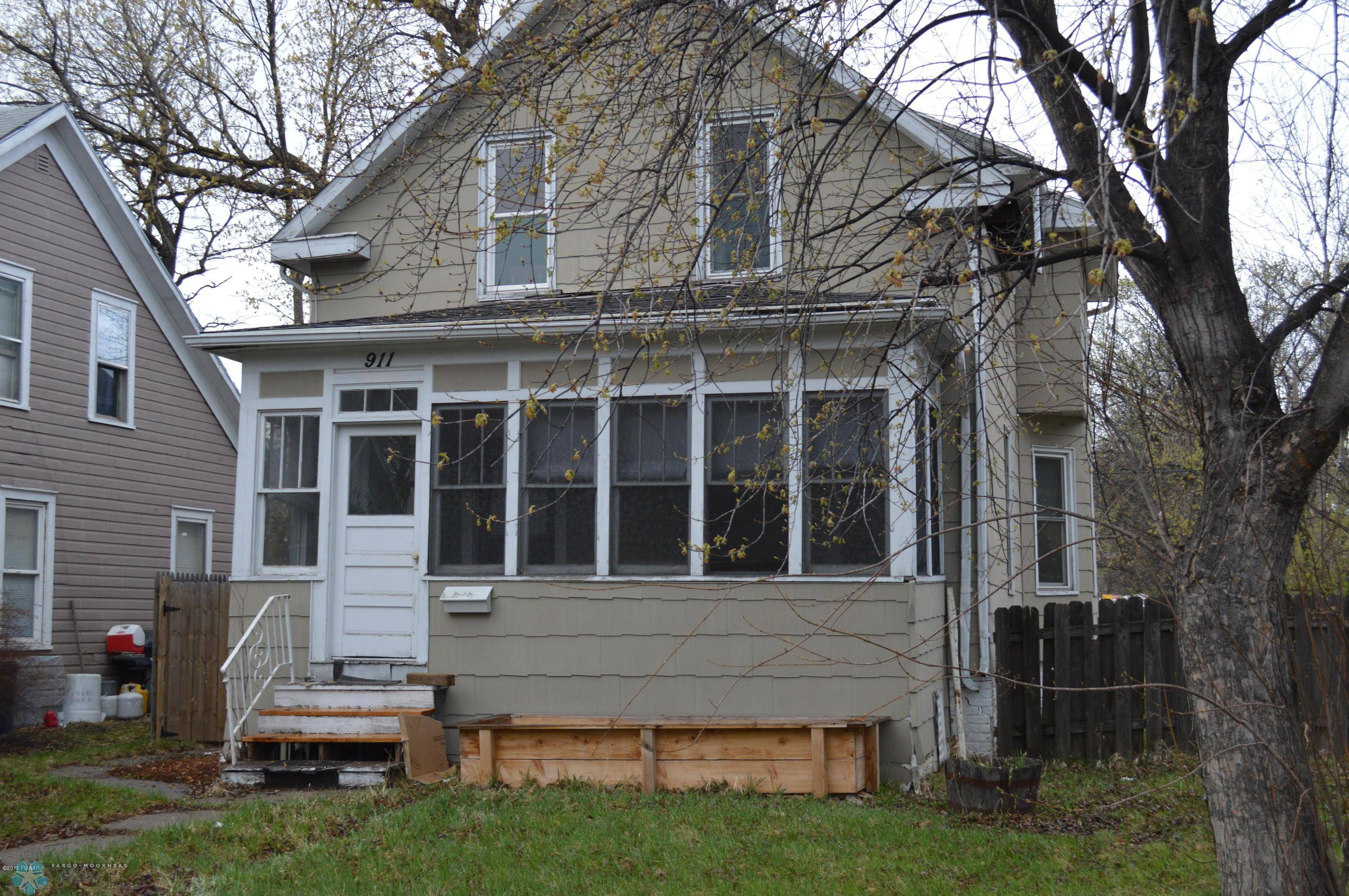Fargo, ND 58102,911 7 AVE N