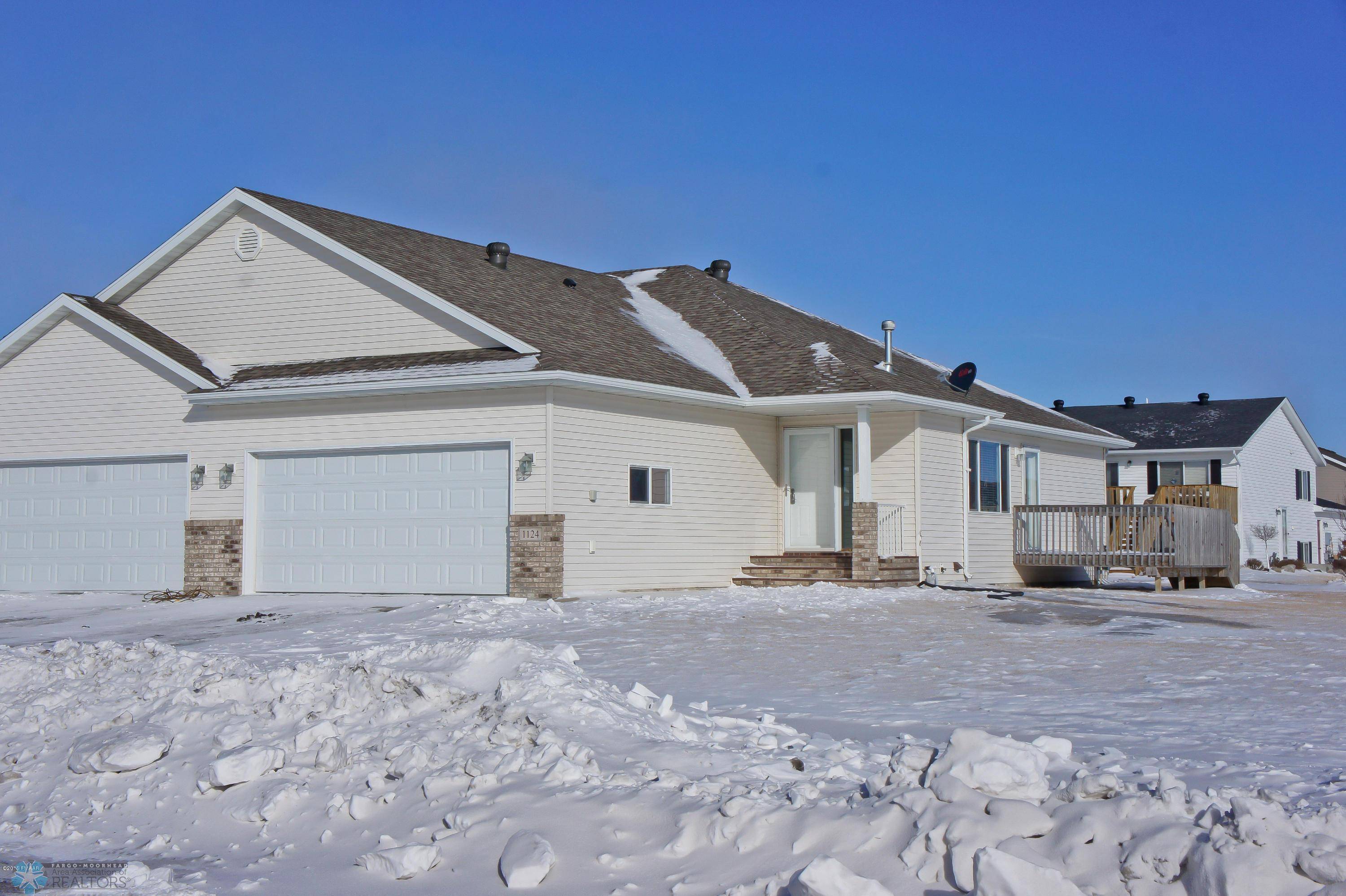 West Fargo, ND 58078,1124 43 AVE W