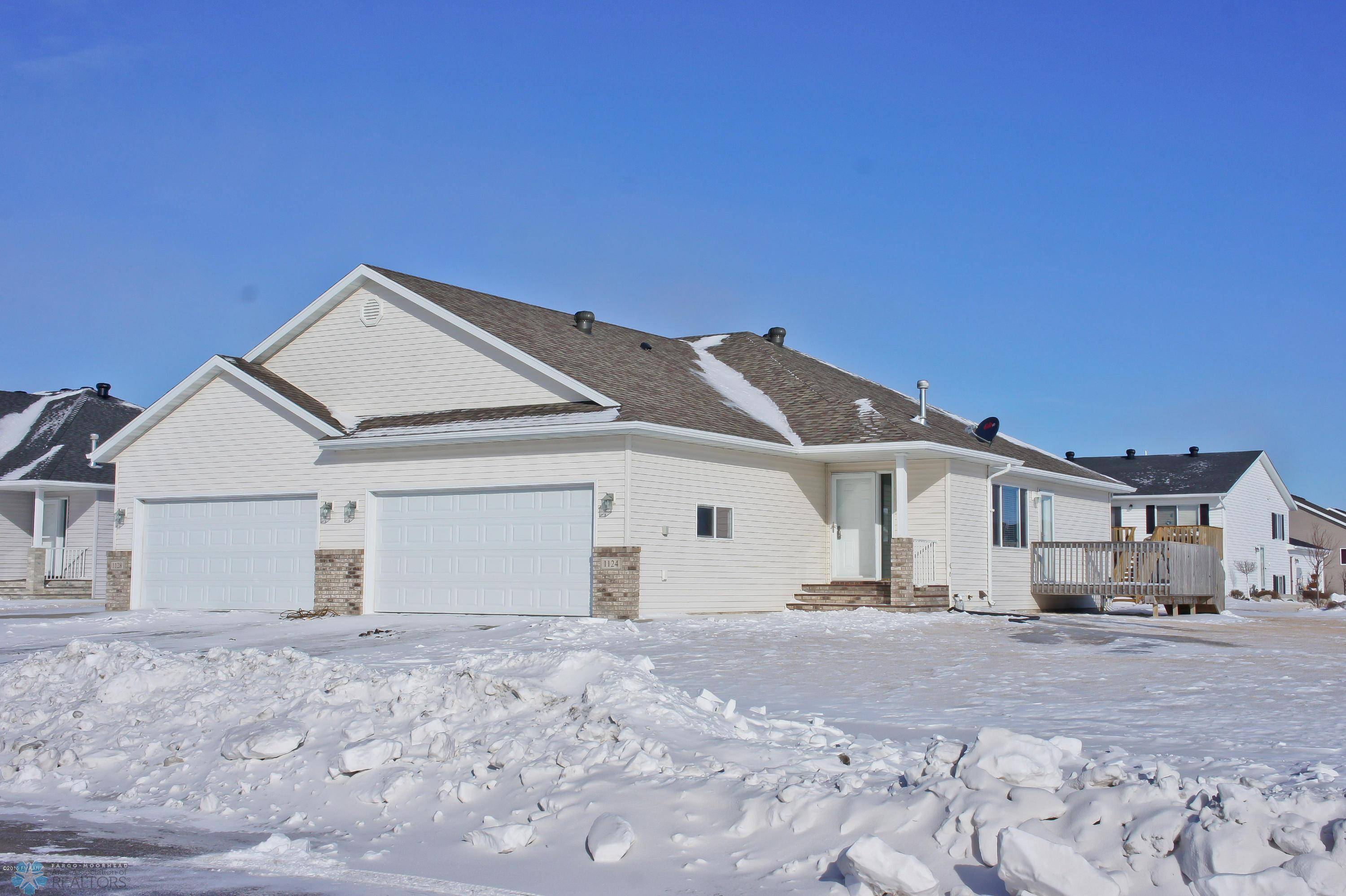 West Fargo, ND 58078,1124 43 AVE W