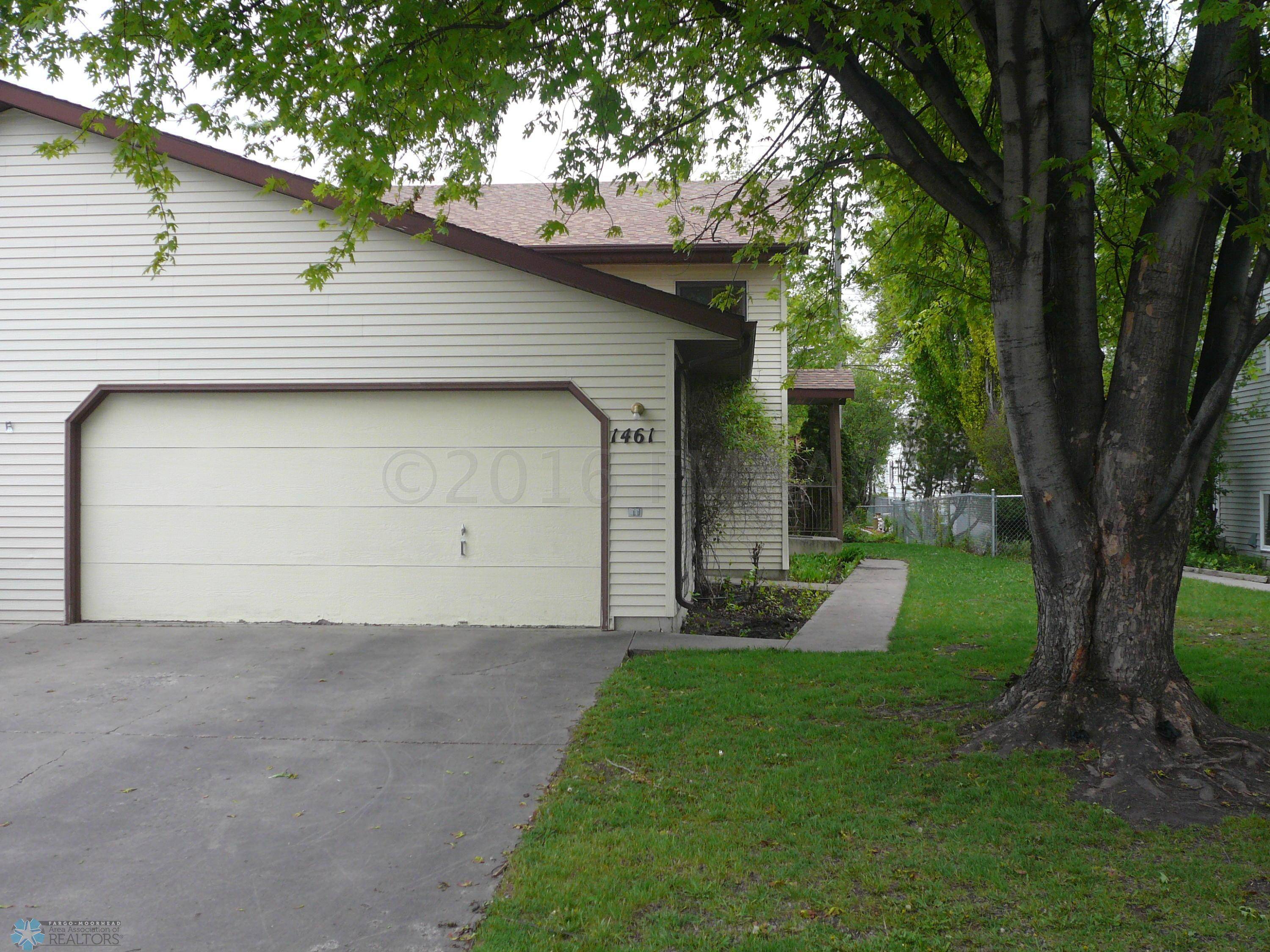 Fargo, ND 58103,1461 17 ST S