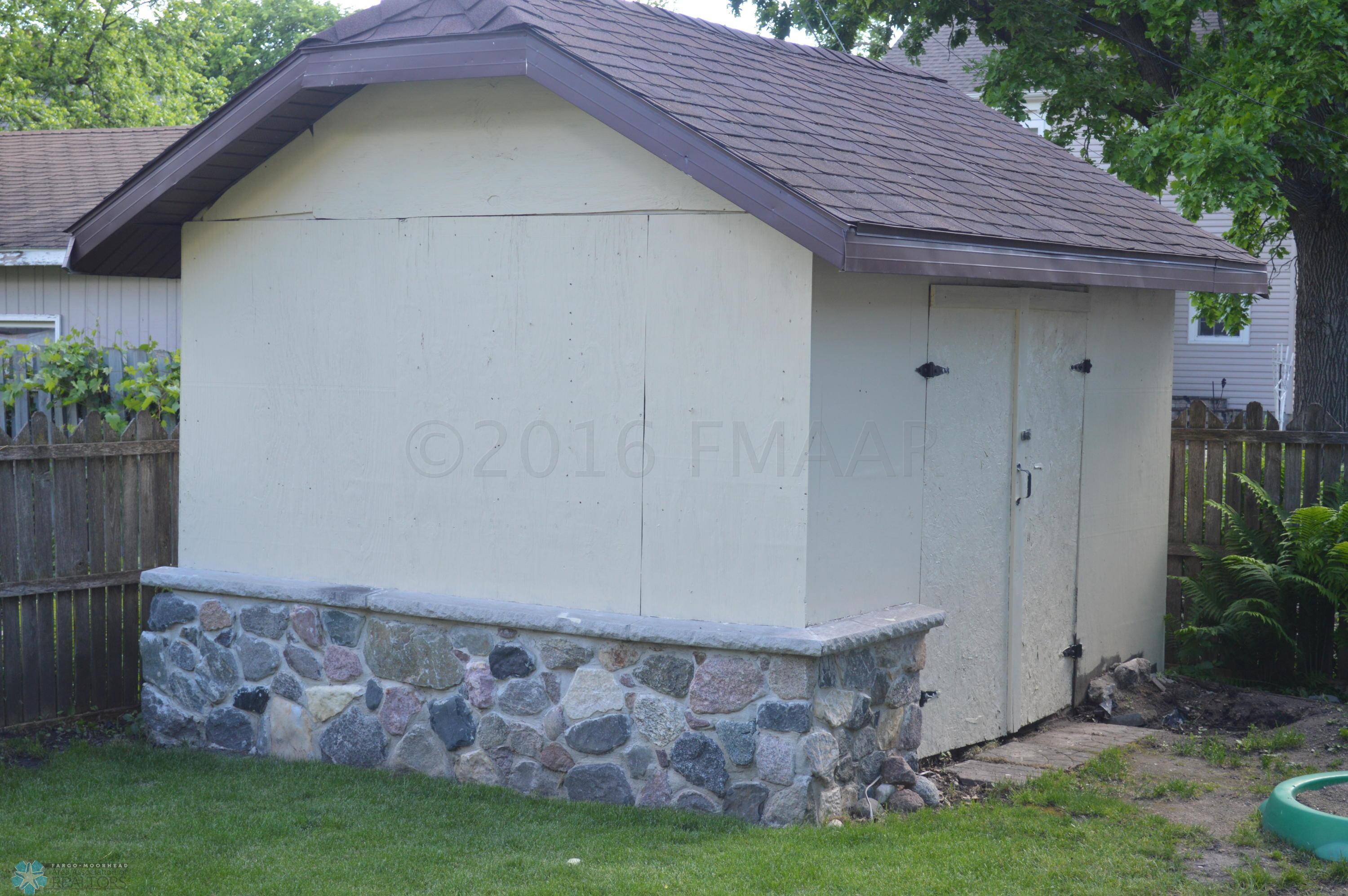 Moorhead, MN 56560,409 6TH ST S
