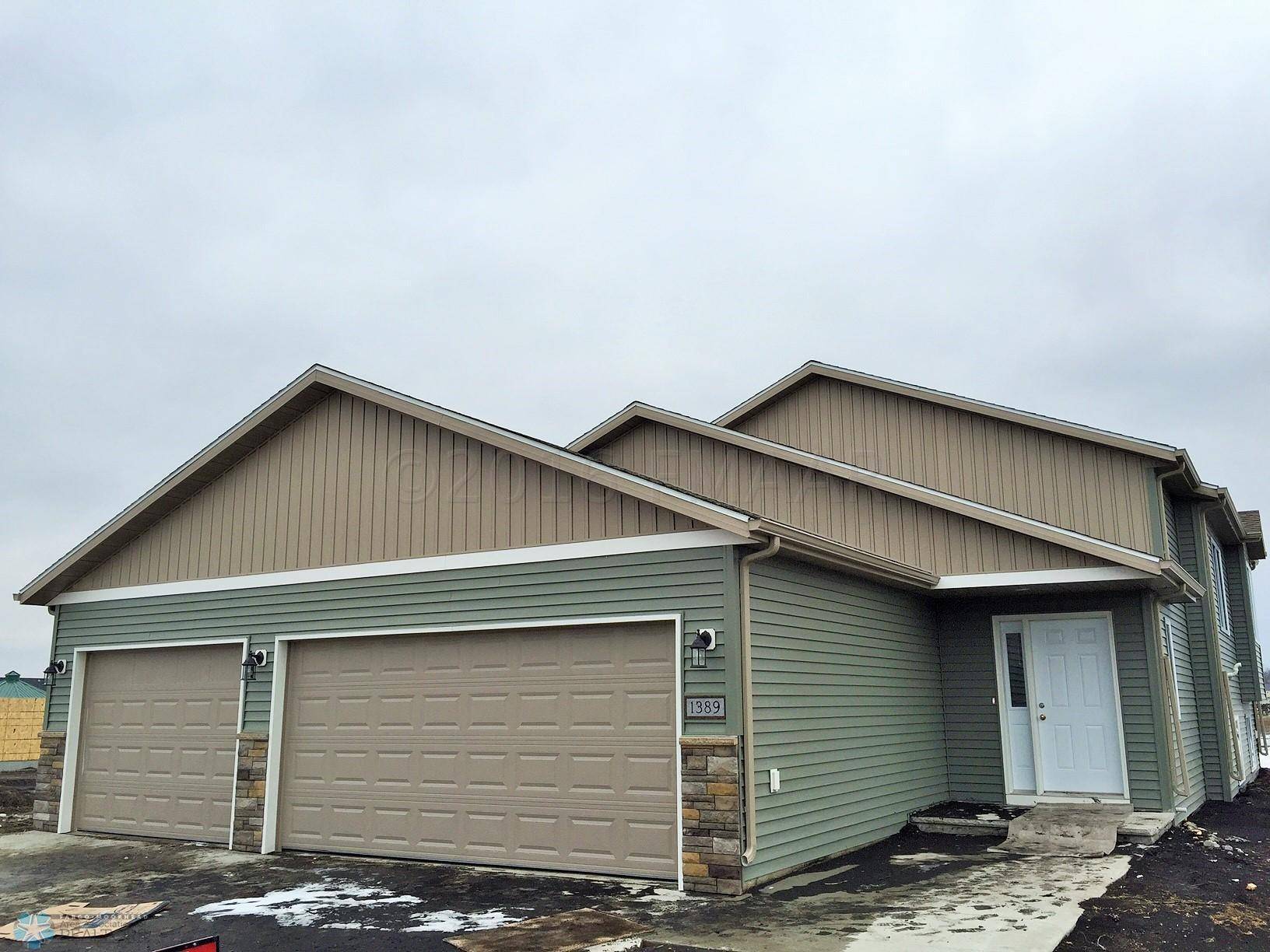 West Fargo, ND 58078,1389 GOLDENWOOD DR