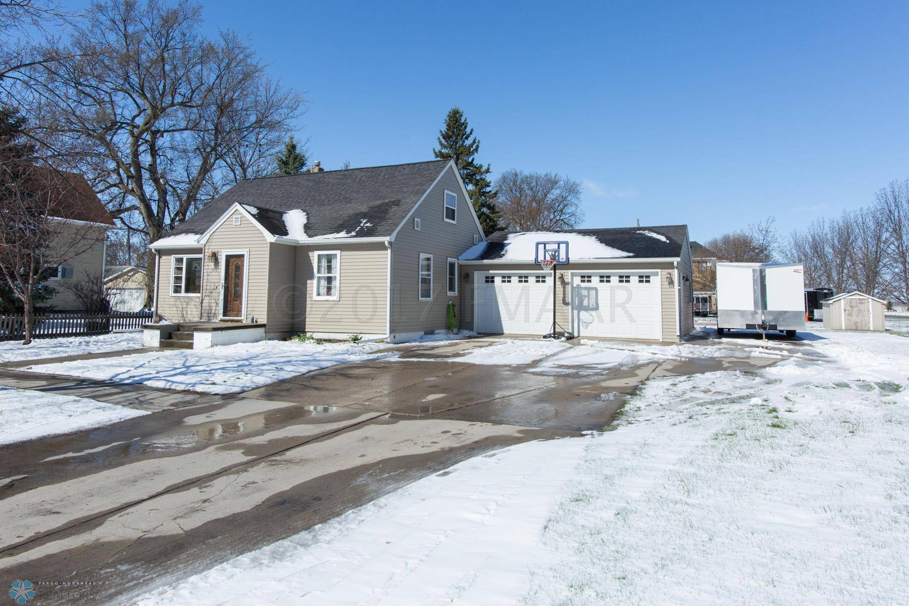 Casselton, ND 58012,372 LANGER AVE N