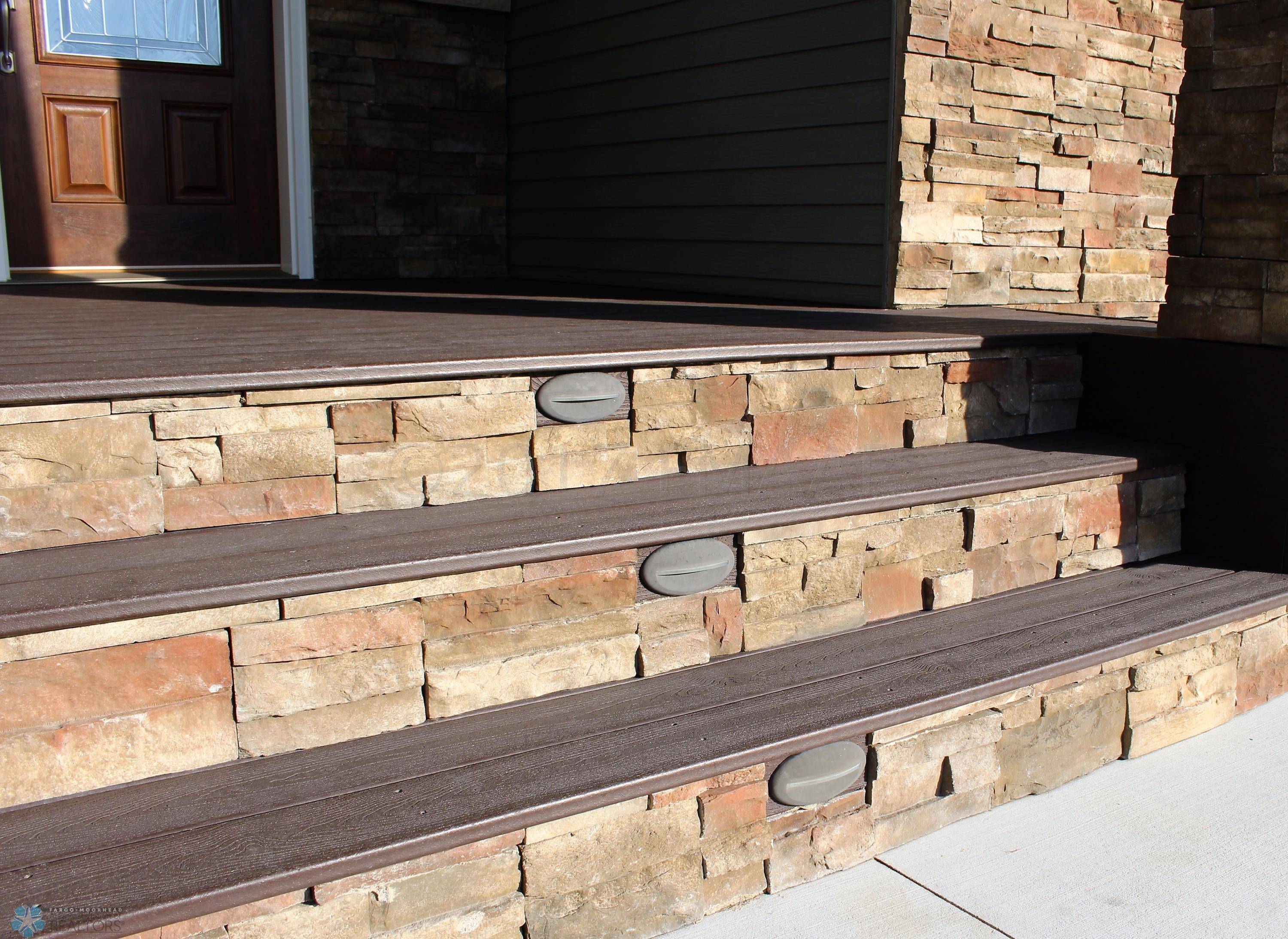 West Fargo, ND 58078,944 51 AVE W