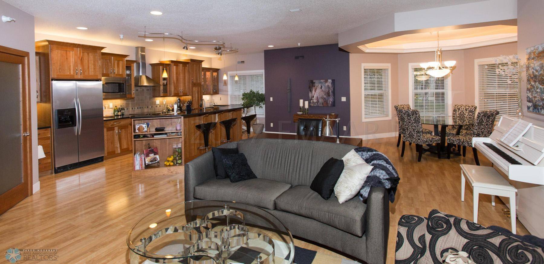 Fargo, ND 58103,385 7TH AVE S #102