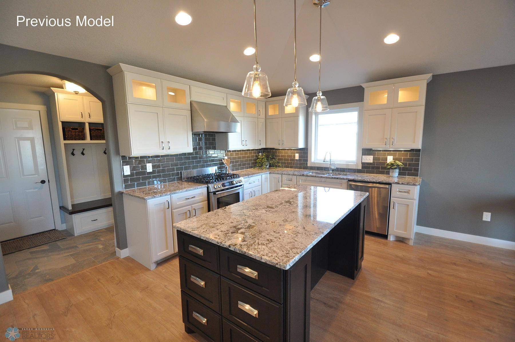 West Fargo, ND 58078,1264 GOLDENWOOD DR