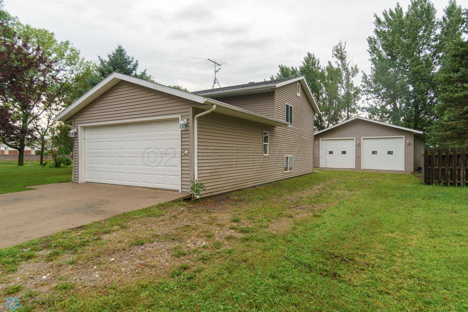 Moorhead, MN 56560,3003 COVENT GARDEN ST S