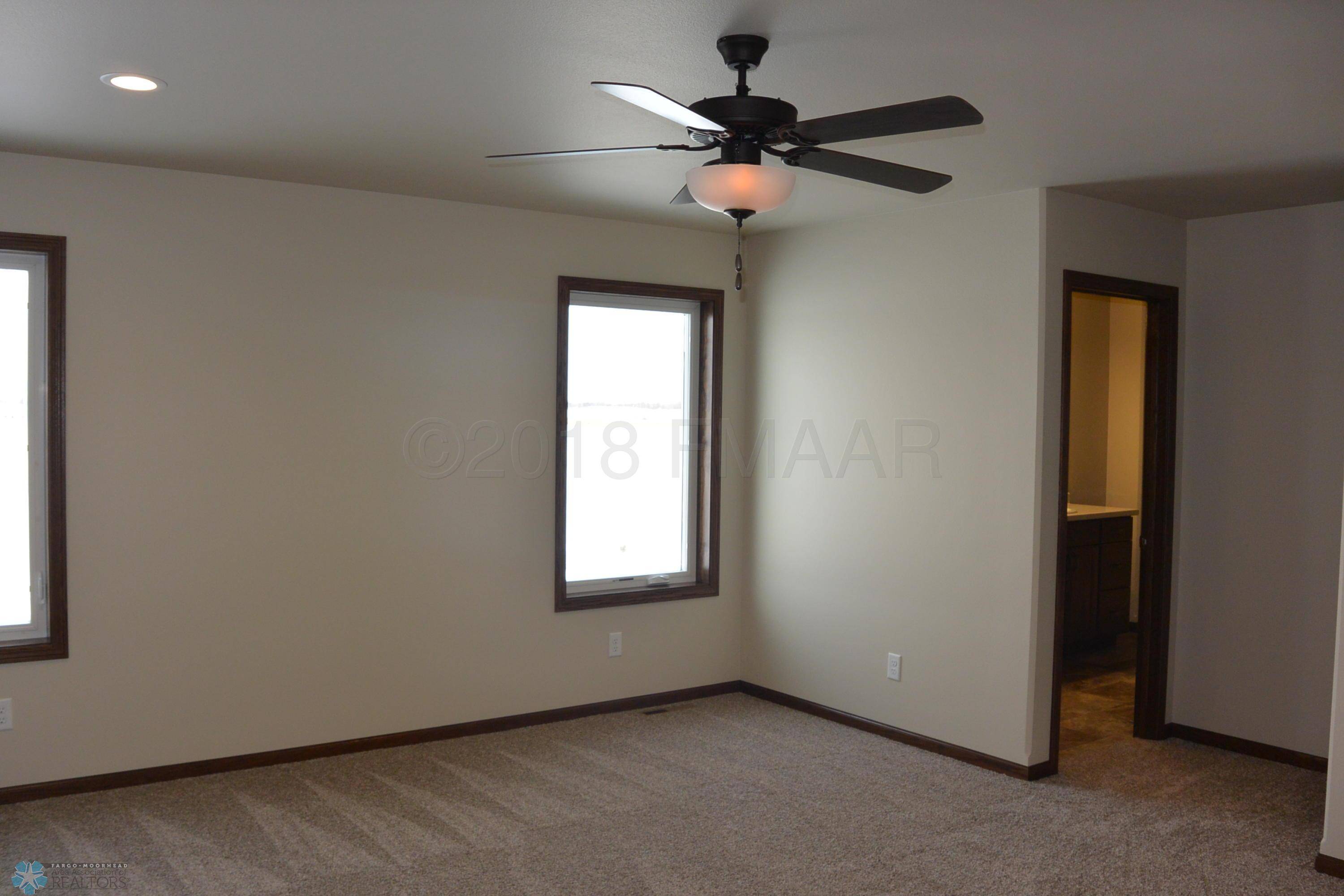 Mayville, ND 58257,814 RIVERWOOD DR
