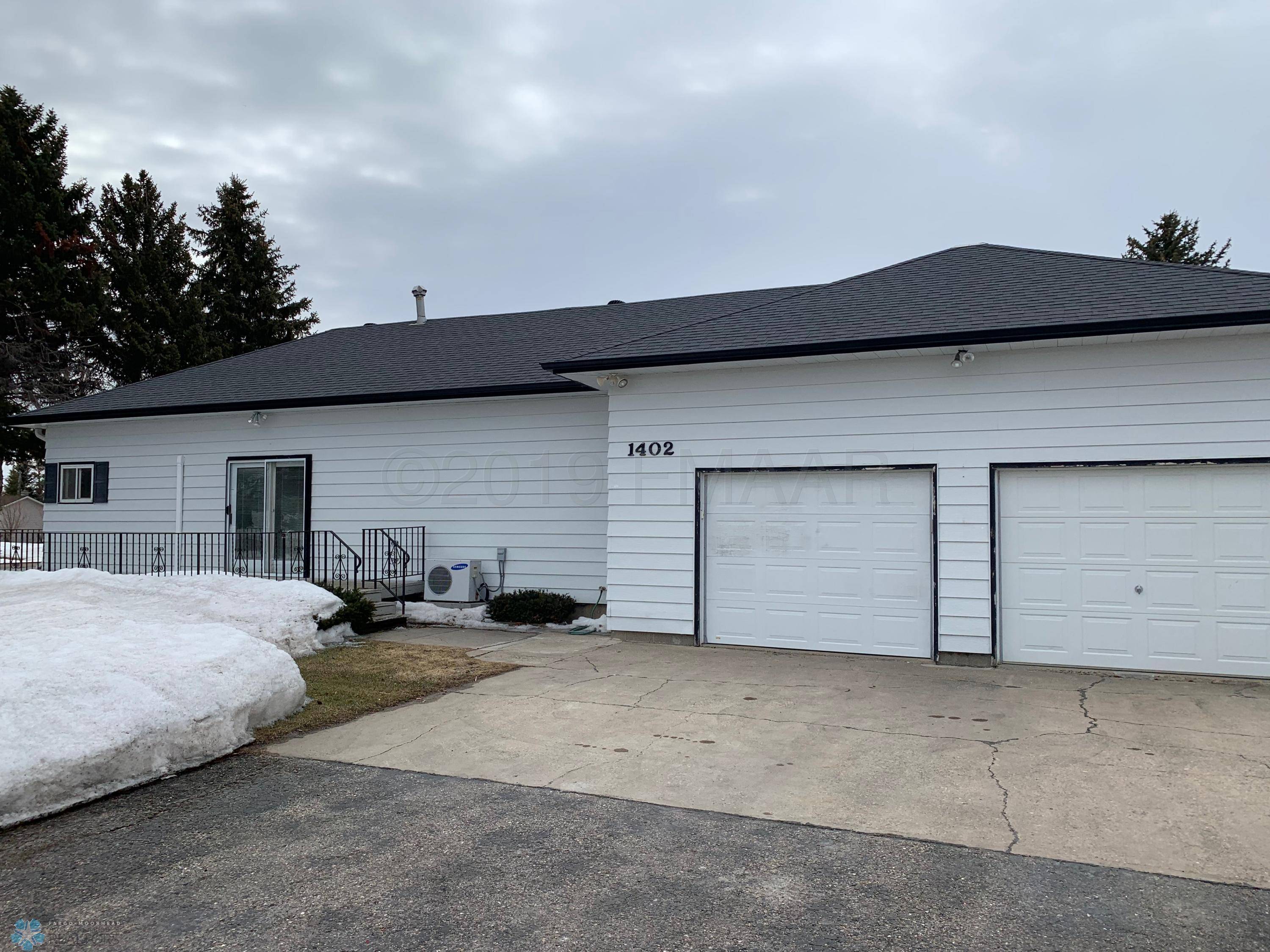 Fargo, ND 58104,1402 64 AVE S