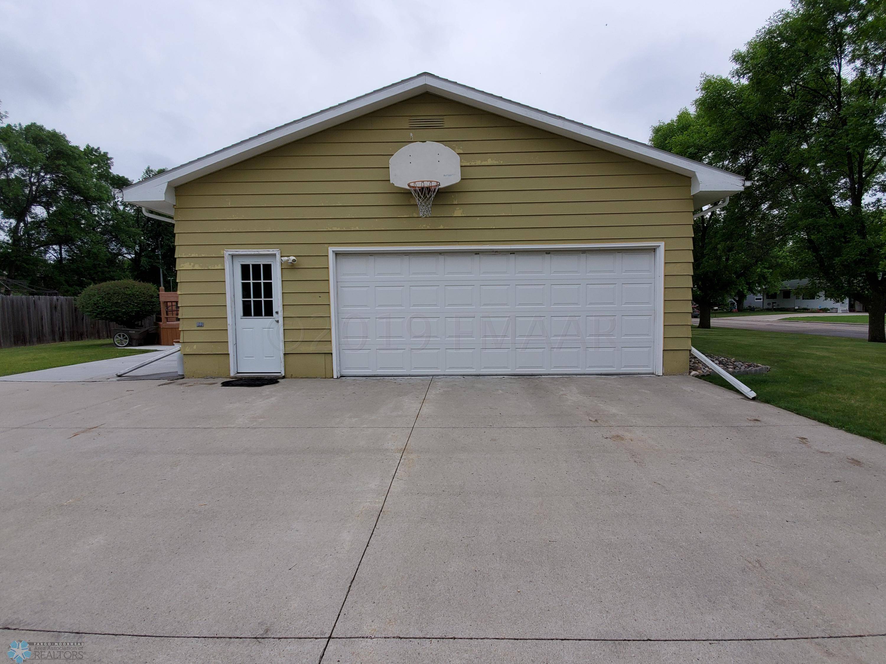 Wahpeton, ND 58075,1640 5TH ST N