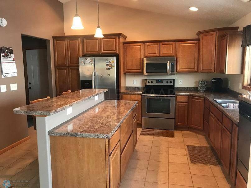 Lisbon, ND 58054,910 JACKSON AVE W
