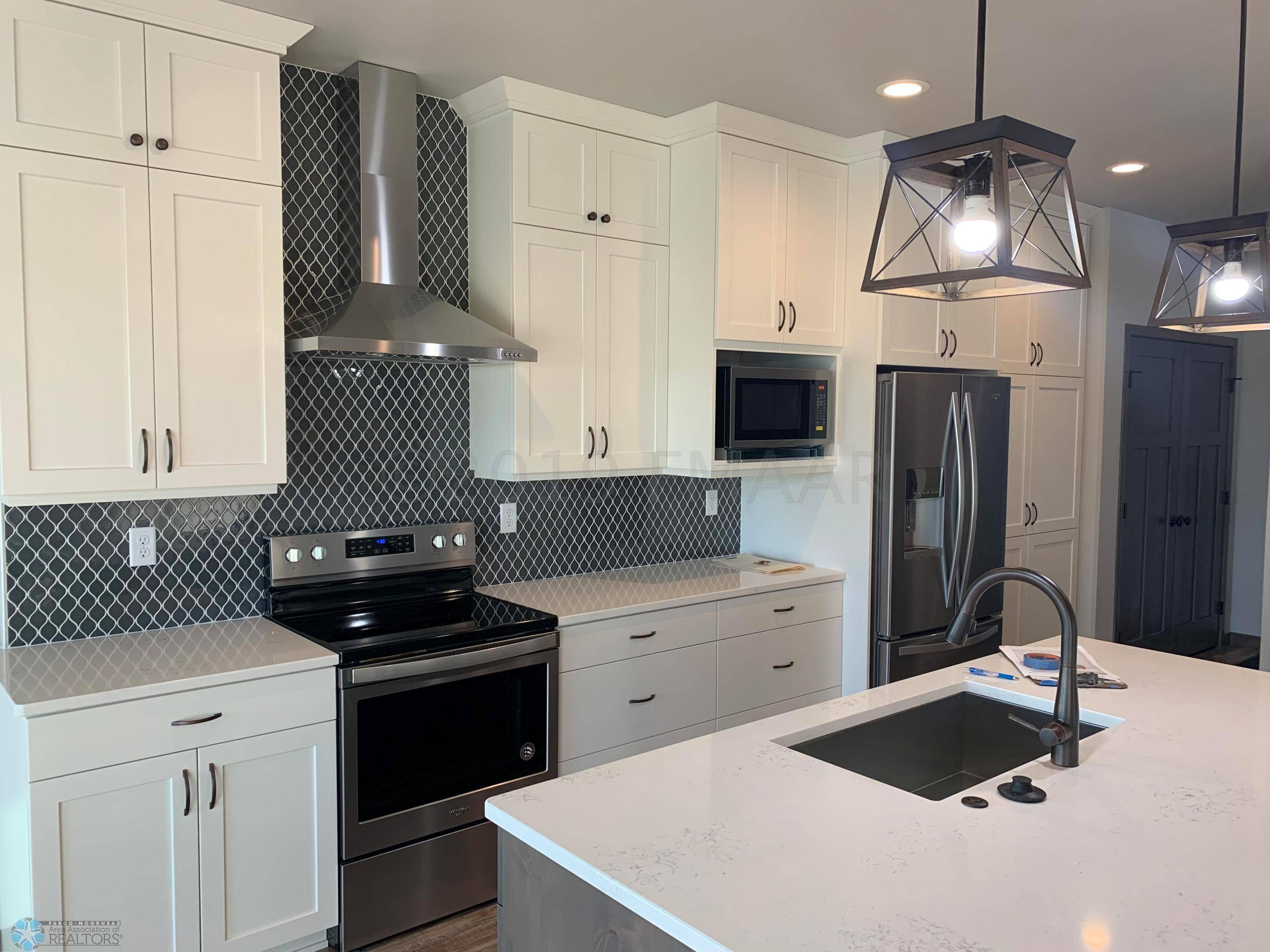Fargo, ND 58104,2781 GOLDEN LN S