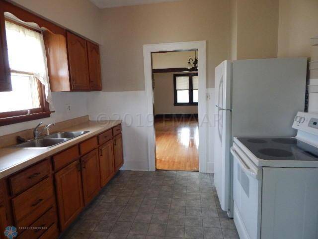 Wahpeton, ND 58075,218 2ND AVE N