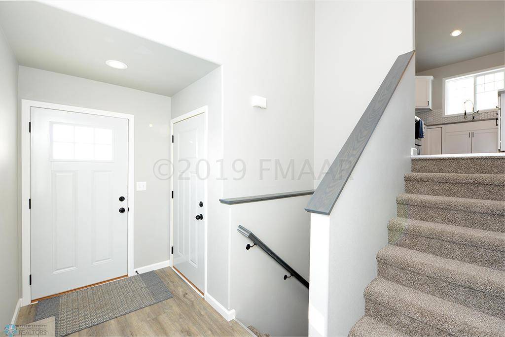 West Fargo, ND 58078,1021 HIGHLAND LN W