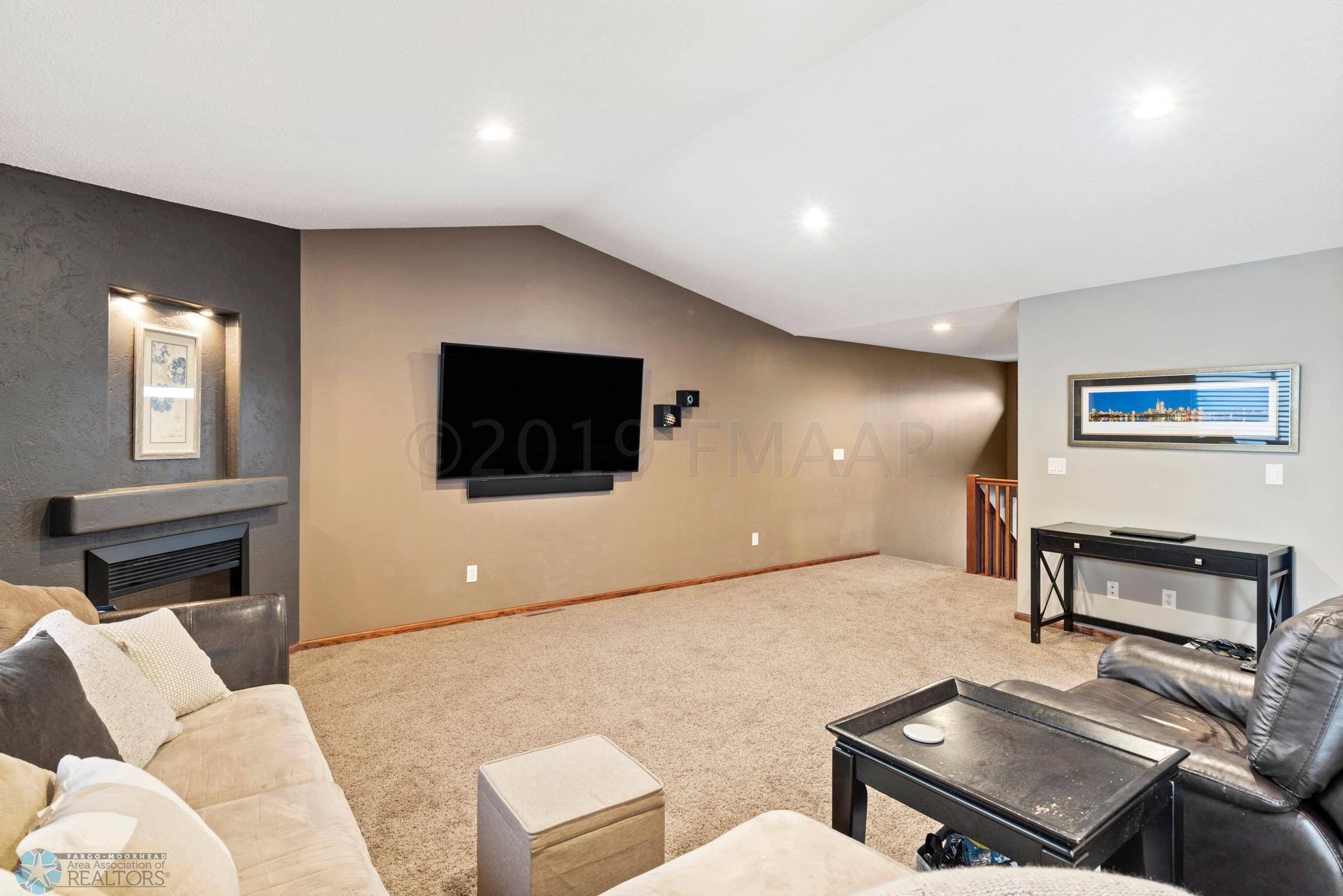 Fargo, ND 58104,4272 52 ST S