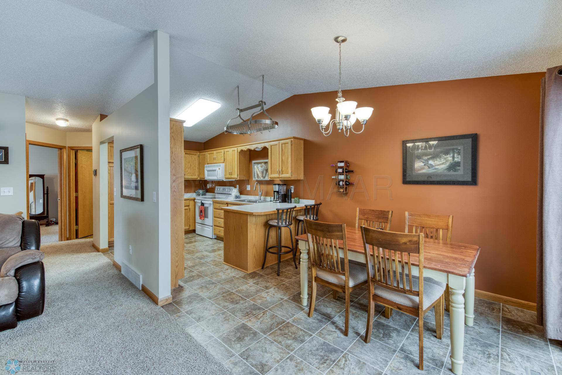 West Fargo, ND 58078,1438 SUNTREE DR