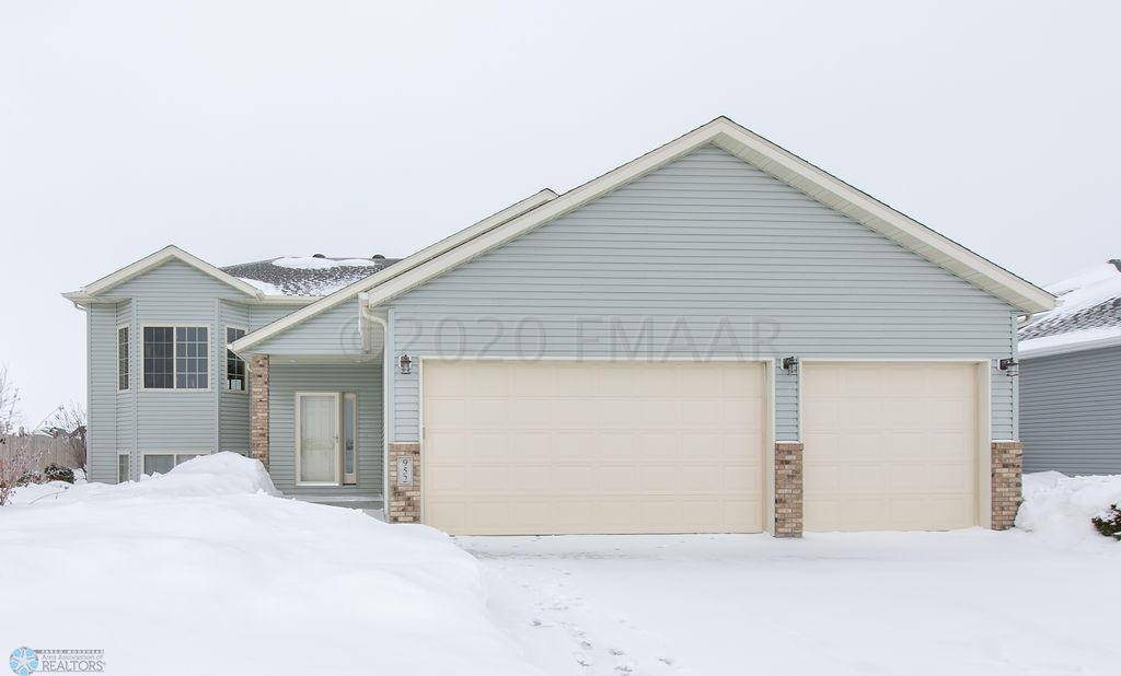 West Fargo, ND 58078,952 44TH AVE W