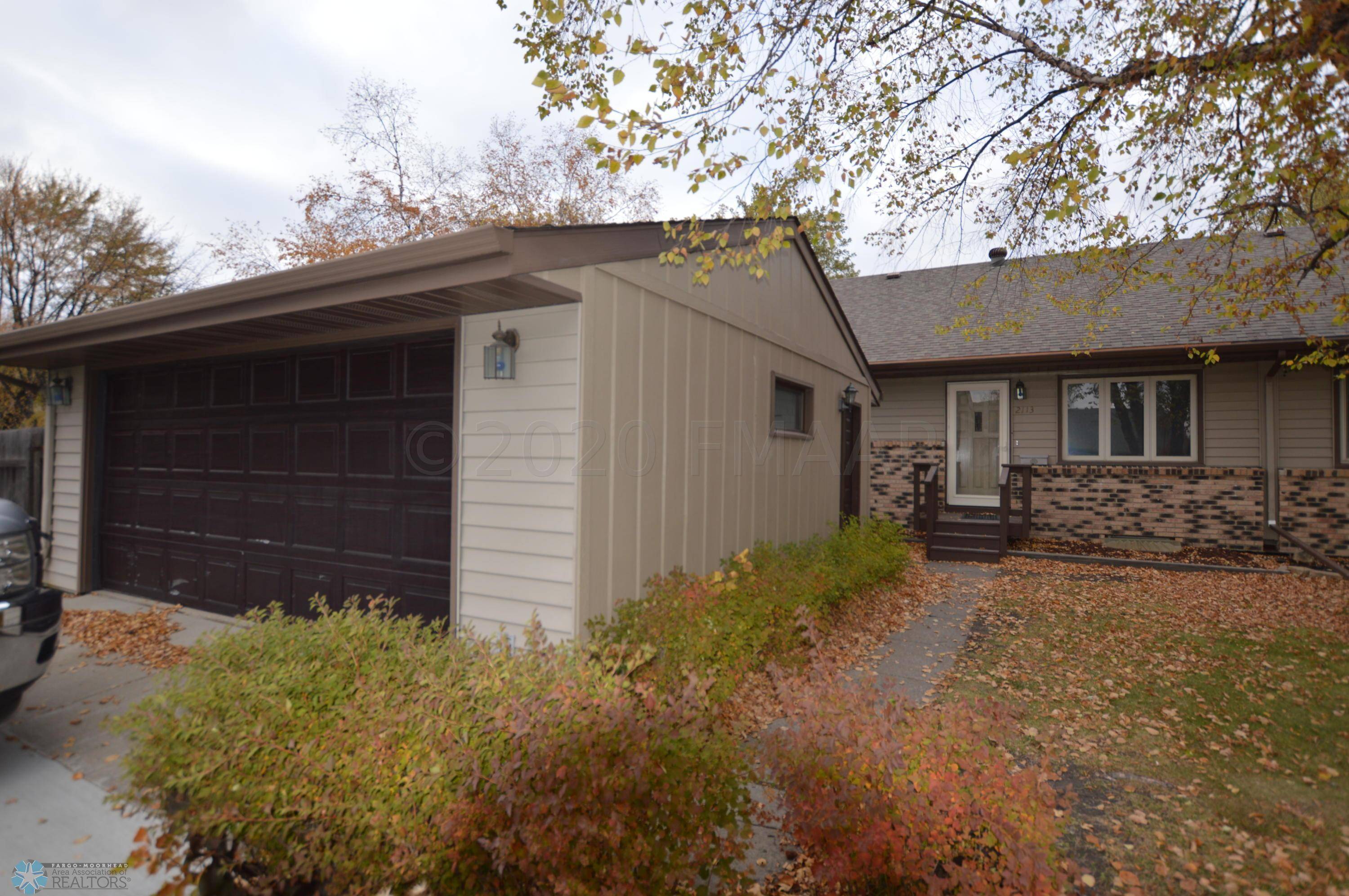 Fargo, ND 58103,2113 31 AVE S
