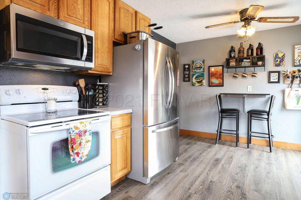 Moorhead, MN 56560,828 16TH ST N