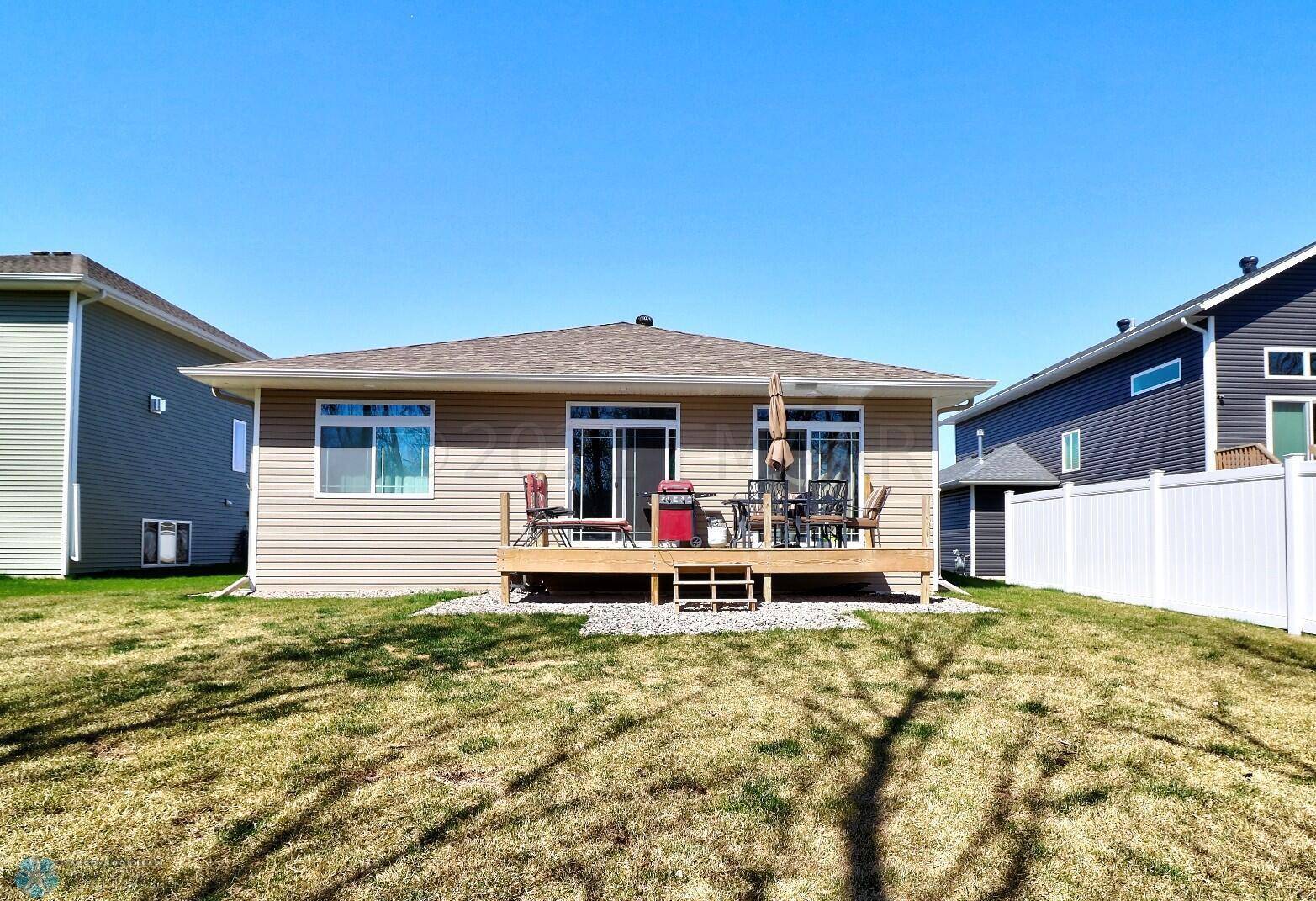 West Fargo, ND 58078,732 CATHY DR W