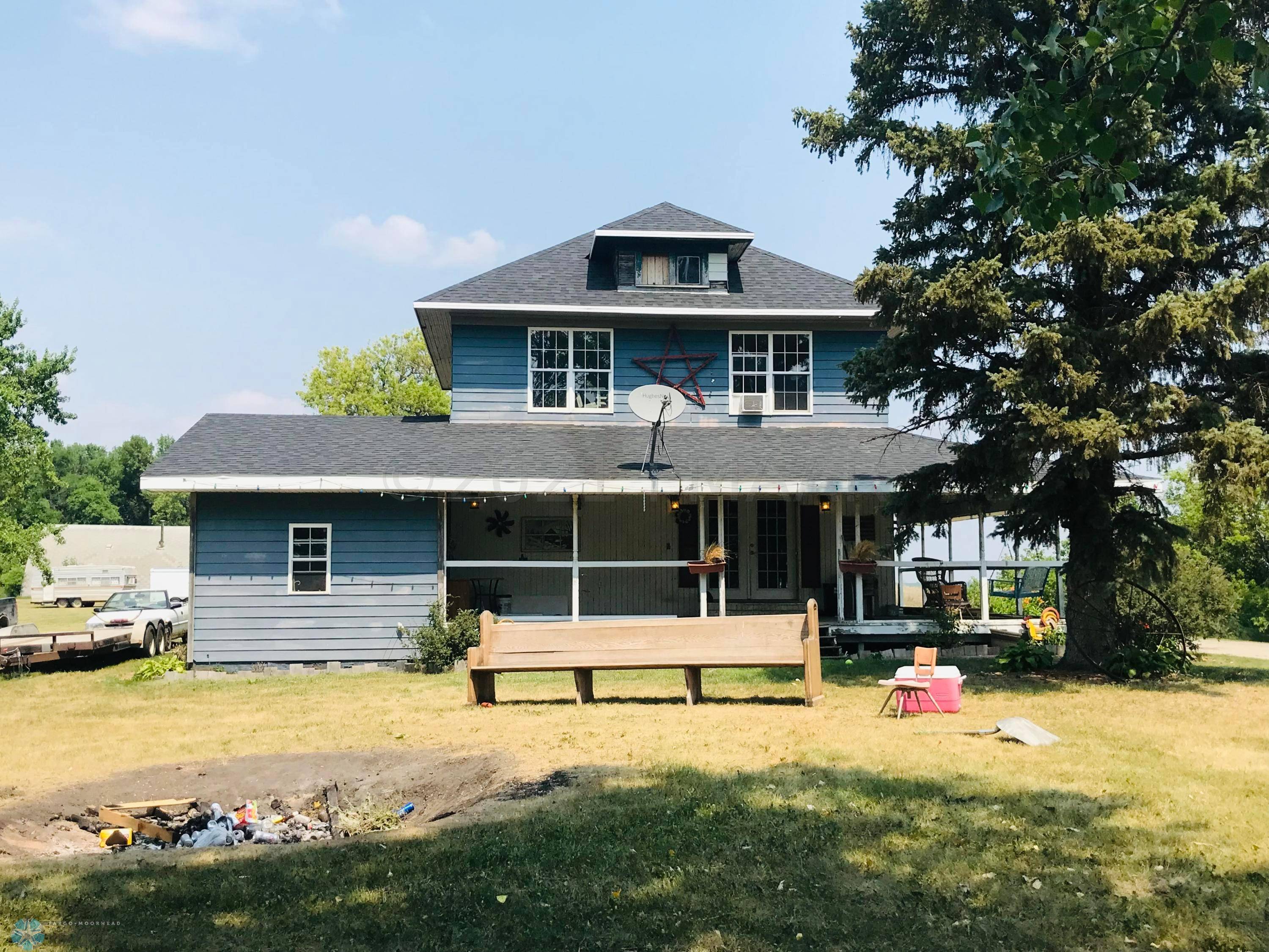 Hope, ND 58046,12847 10TH ST SE