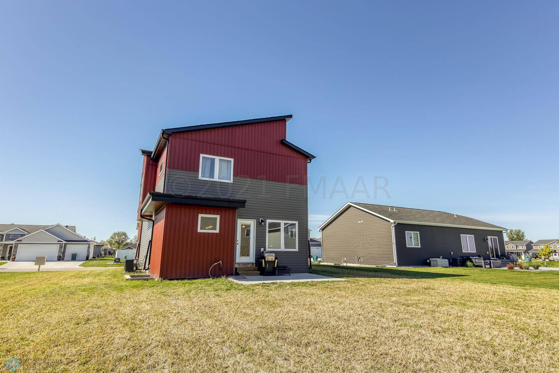 Mapleton, ND 58059,261 REDWOOD DR