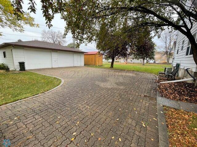 Breckenridge, MN 56520,229 6TH ST S