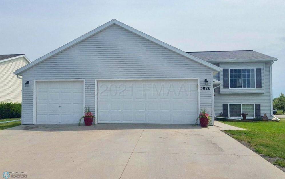 Moorhead, MN 56560,3026 33 ST S