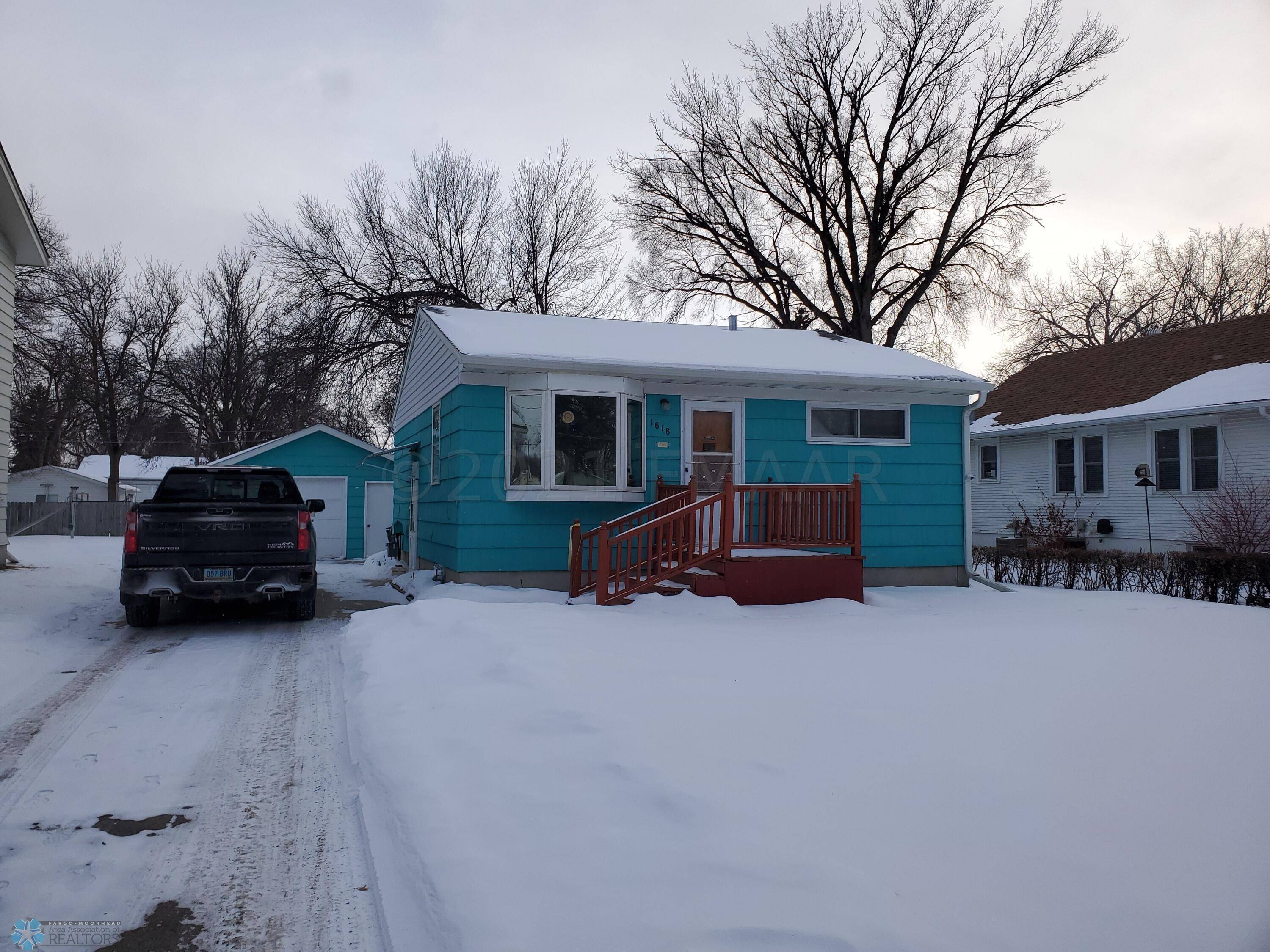 Fargo, ND 58103,1618 8TH AVE S