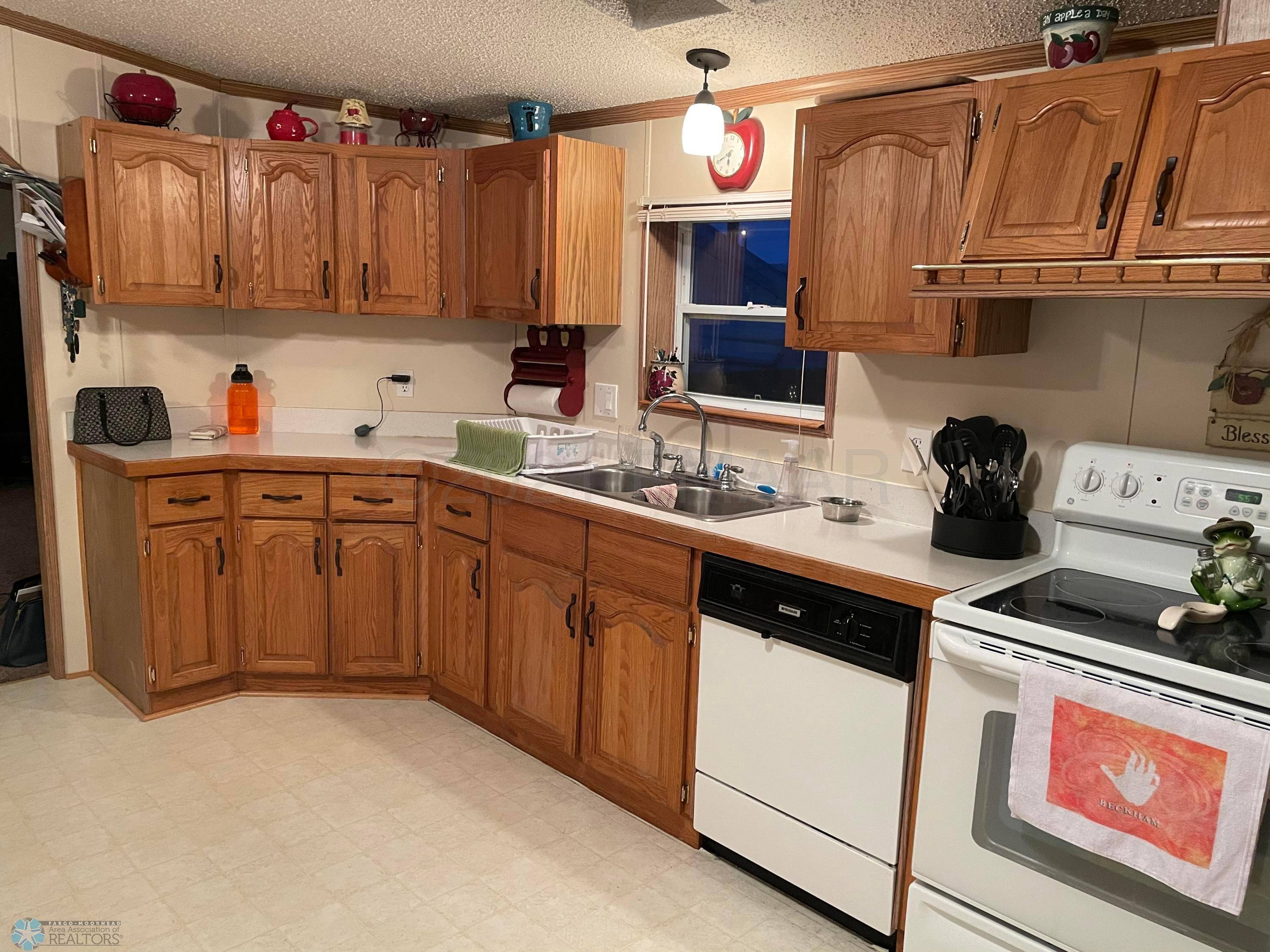 Wahpeton, ND 58075,910 HARRISON RD