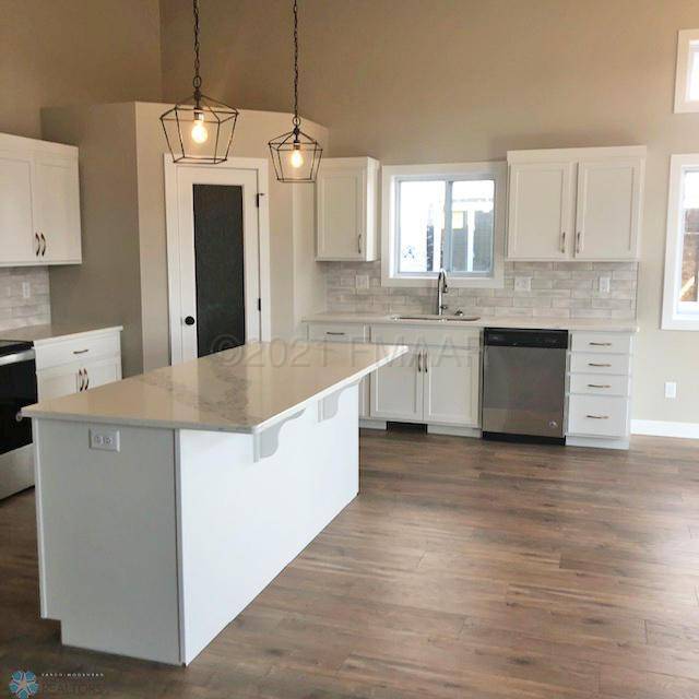 West Fargo, ND 58078,1171 HIGHLAND LN W