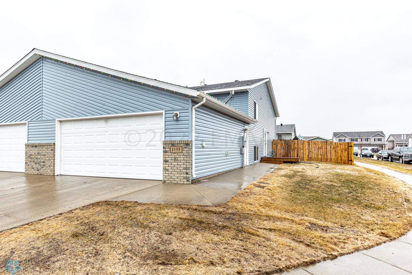 West Fargo, ND 58078,1155 42 AVE W