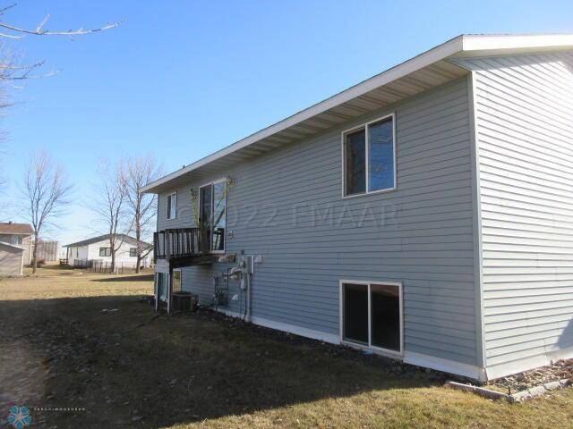 Wahpeton, ND 58075,1935 12TH ST N